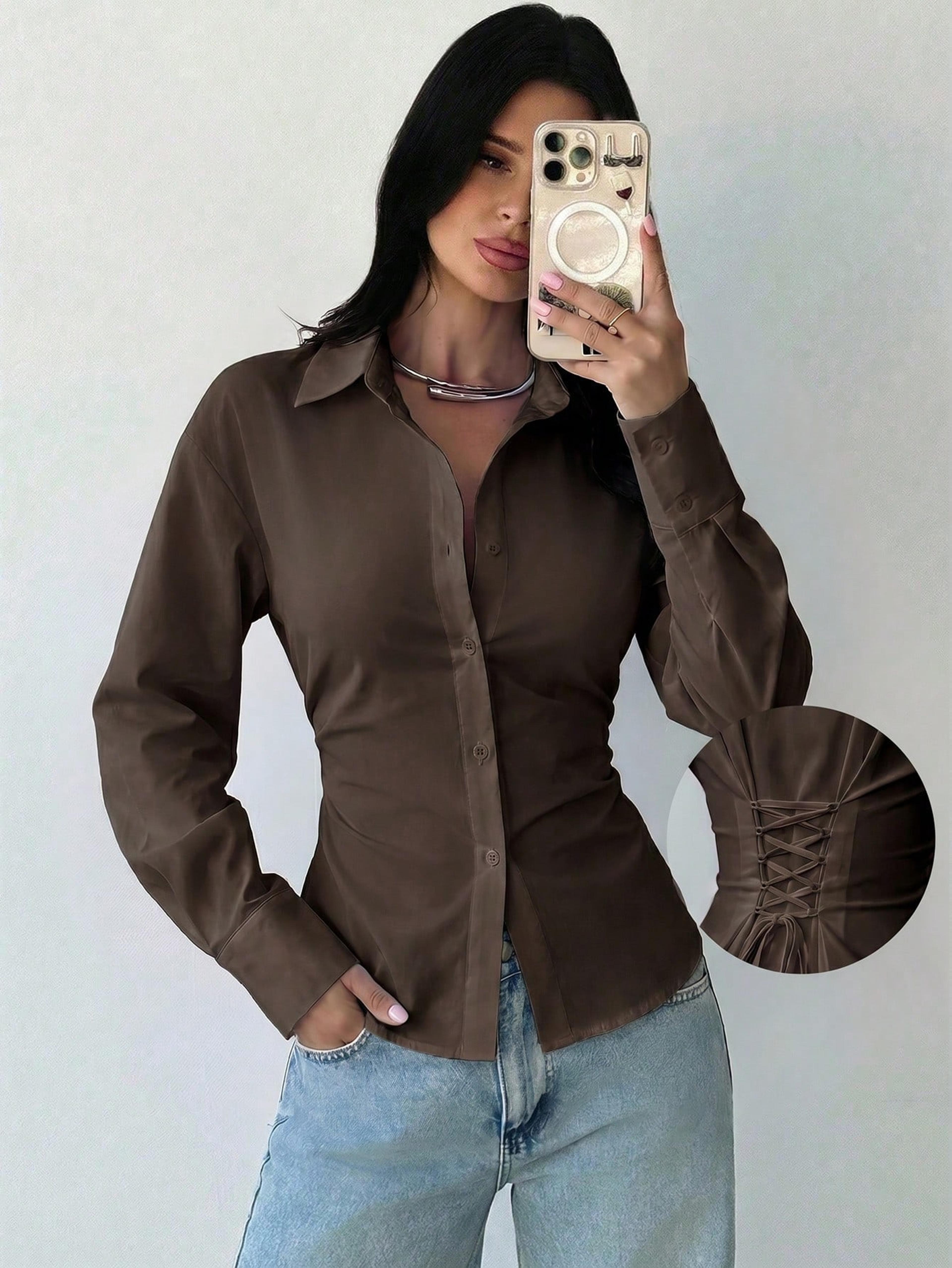 Long-sleeved shirt fit at the back view 7