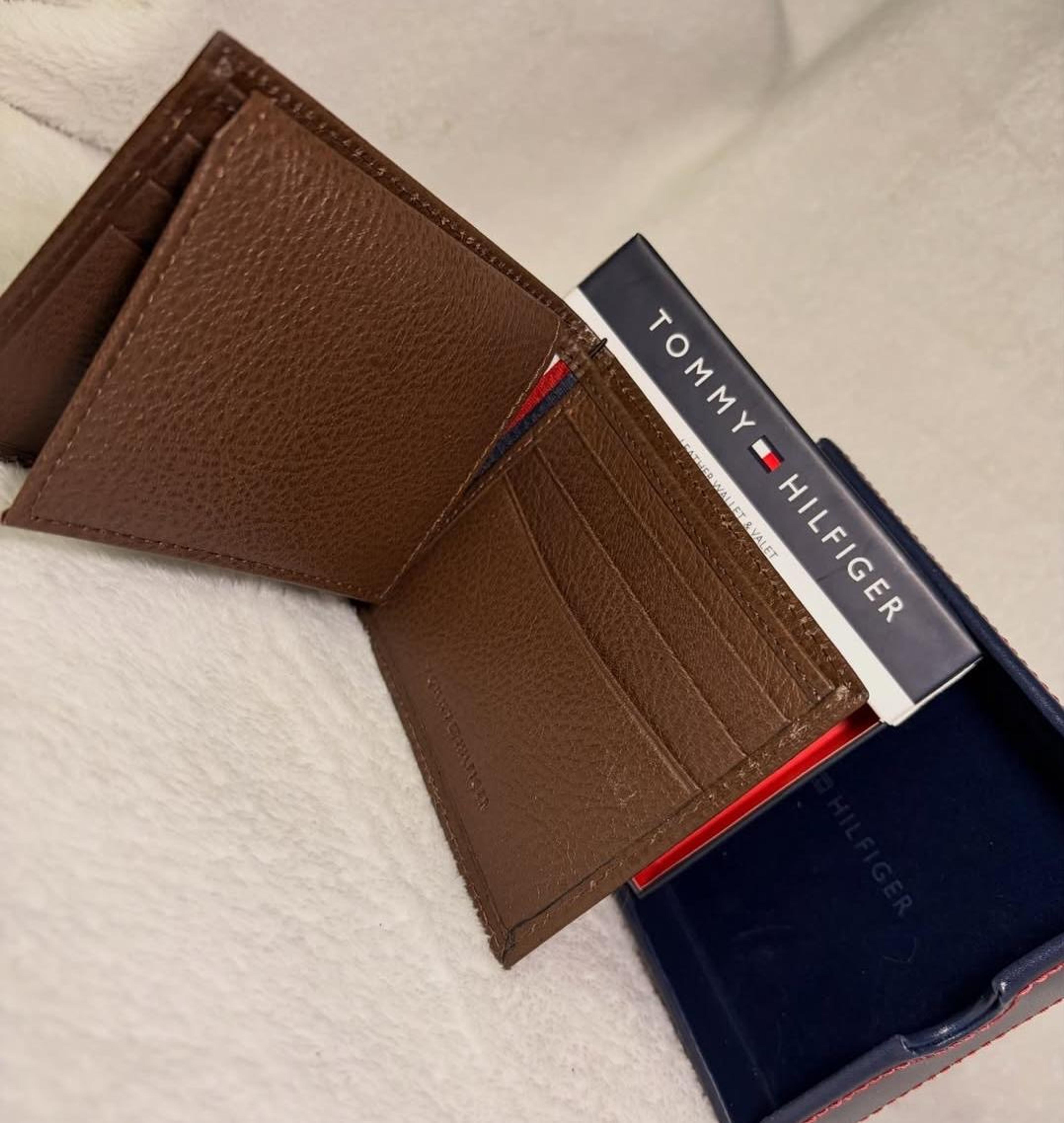 Billetera tommy Hilfiger  alternate view