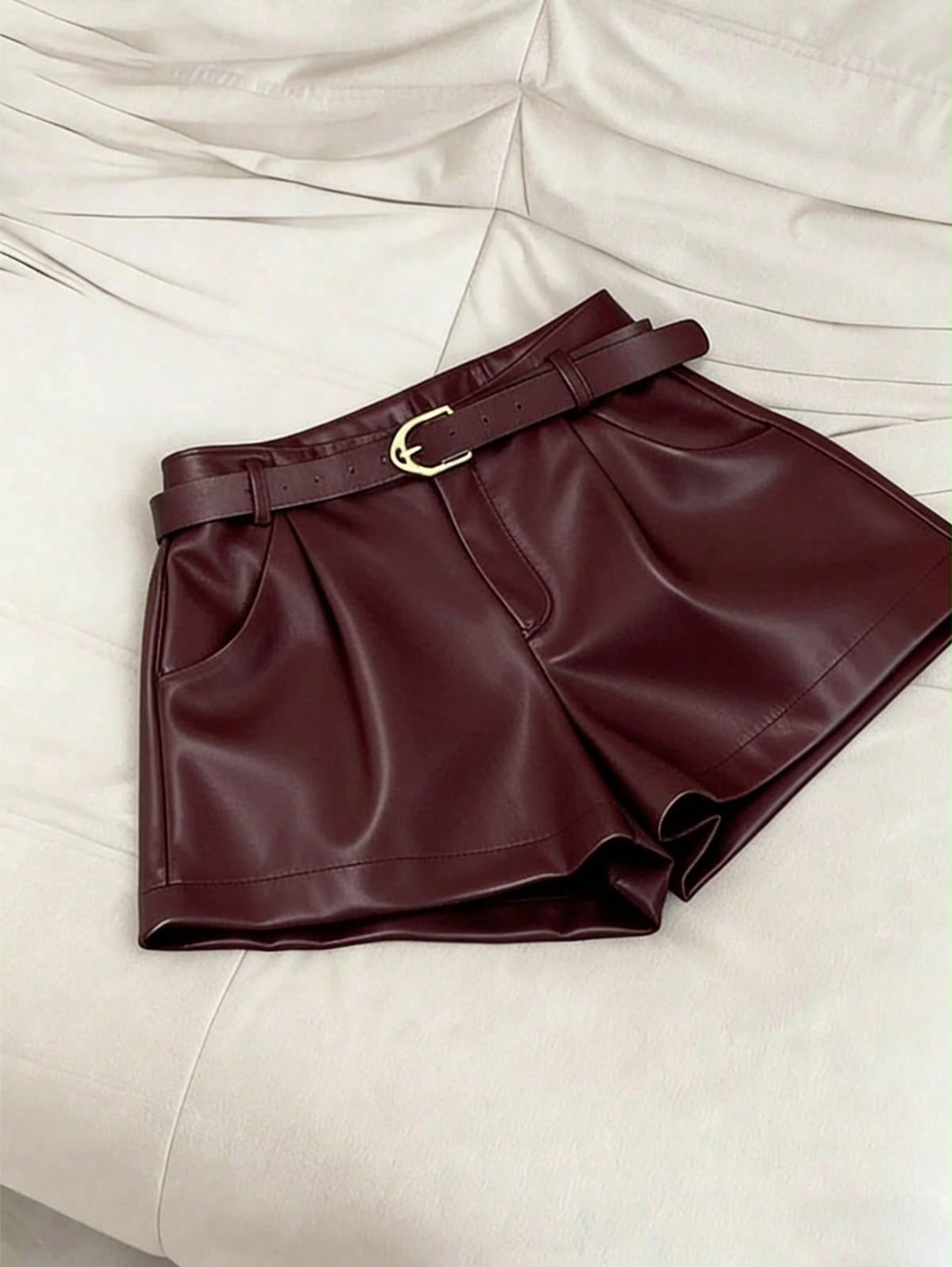 Short elegante de cuero vista 2