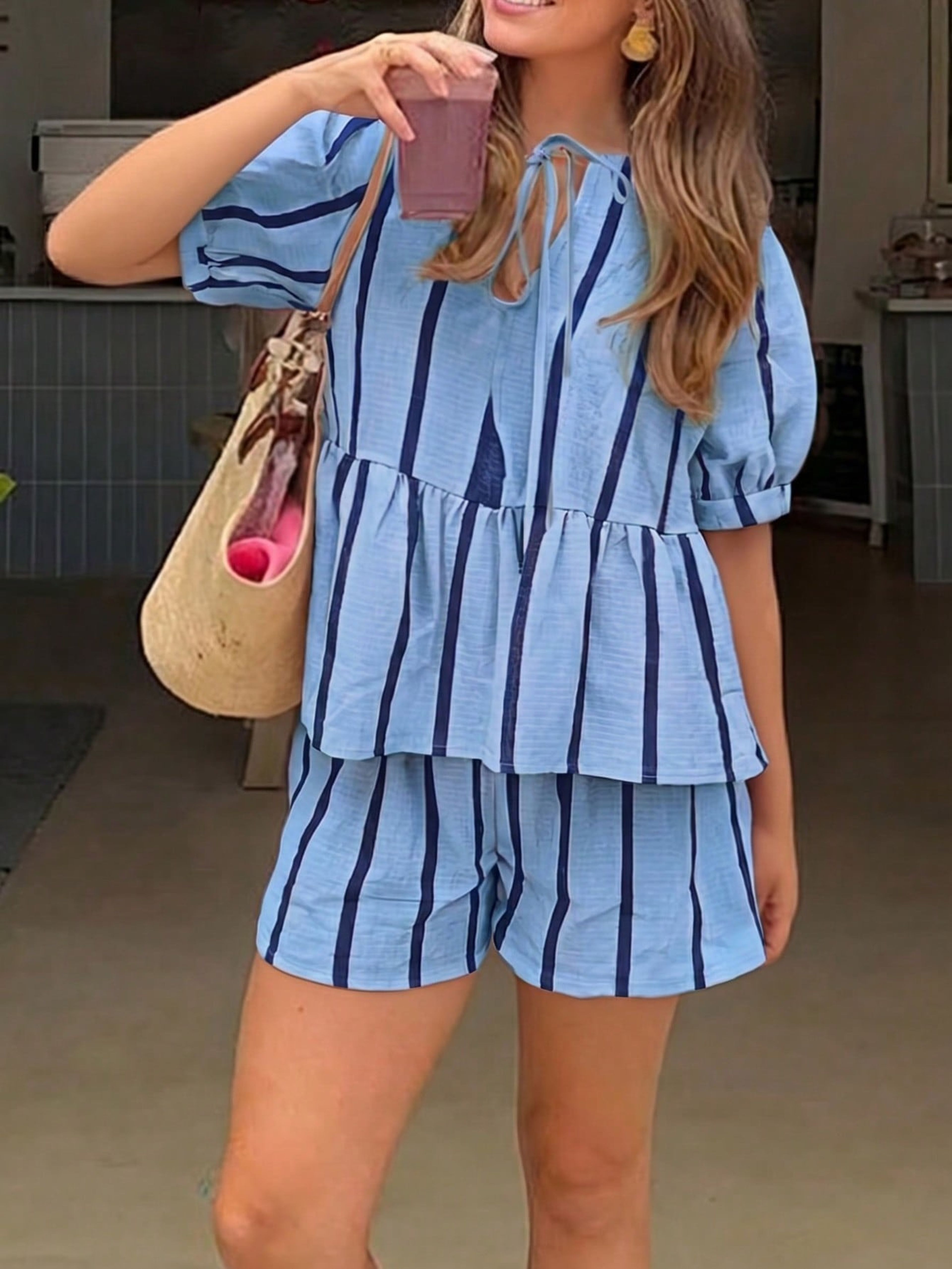 Conjunto a rayas blusa y short