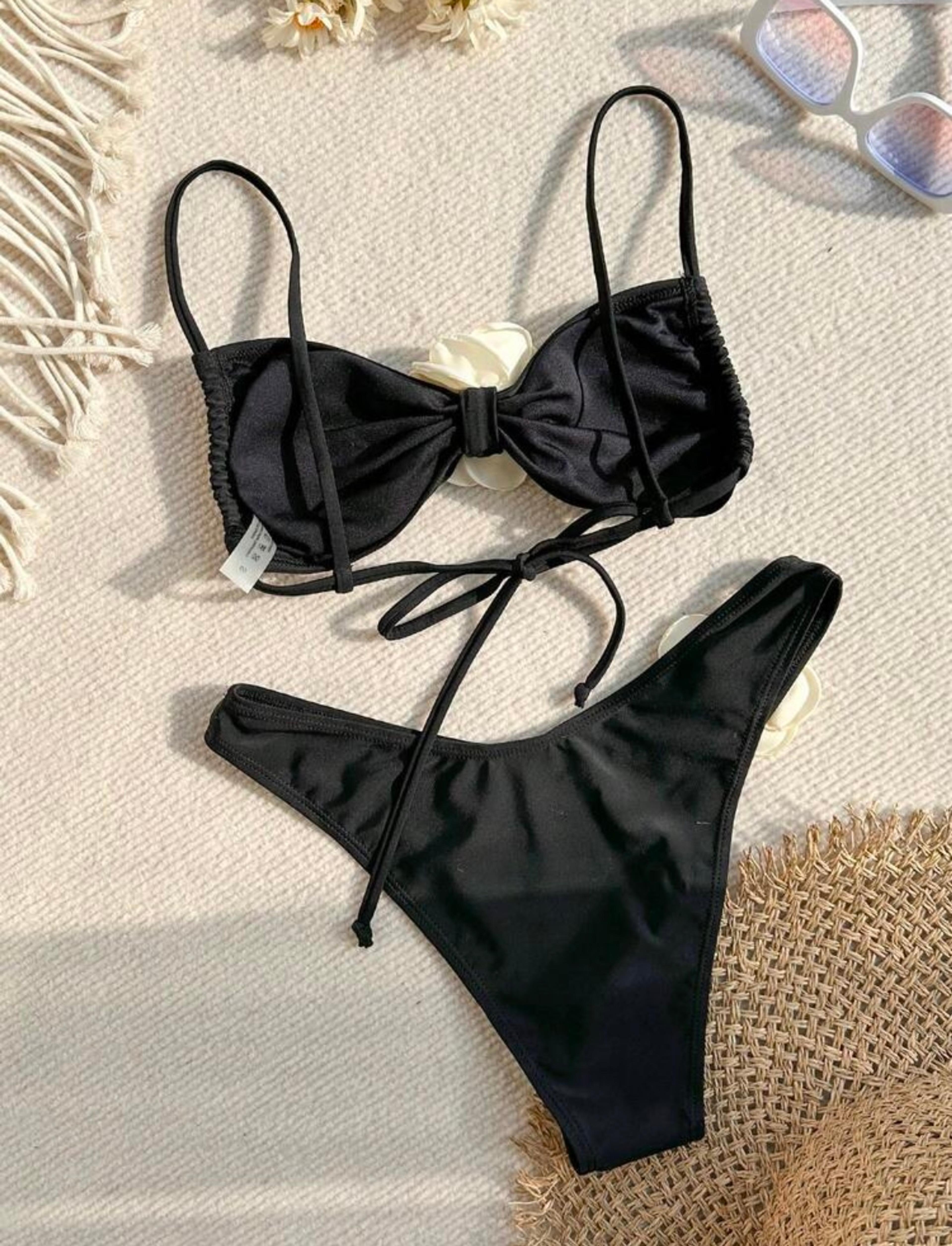 Bikini 2 piezas flor en 3D  vista 3