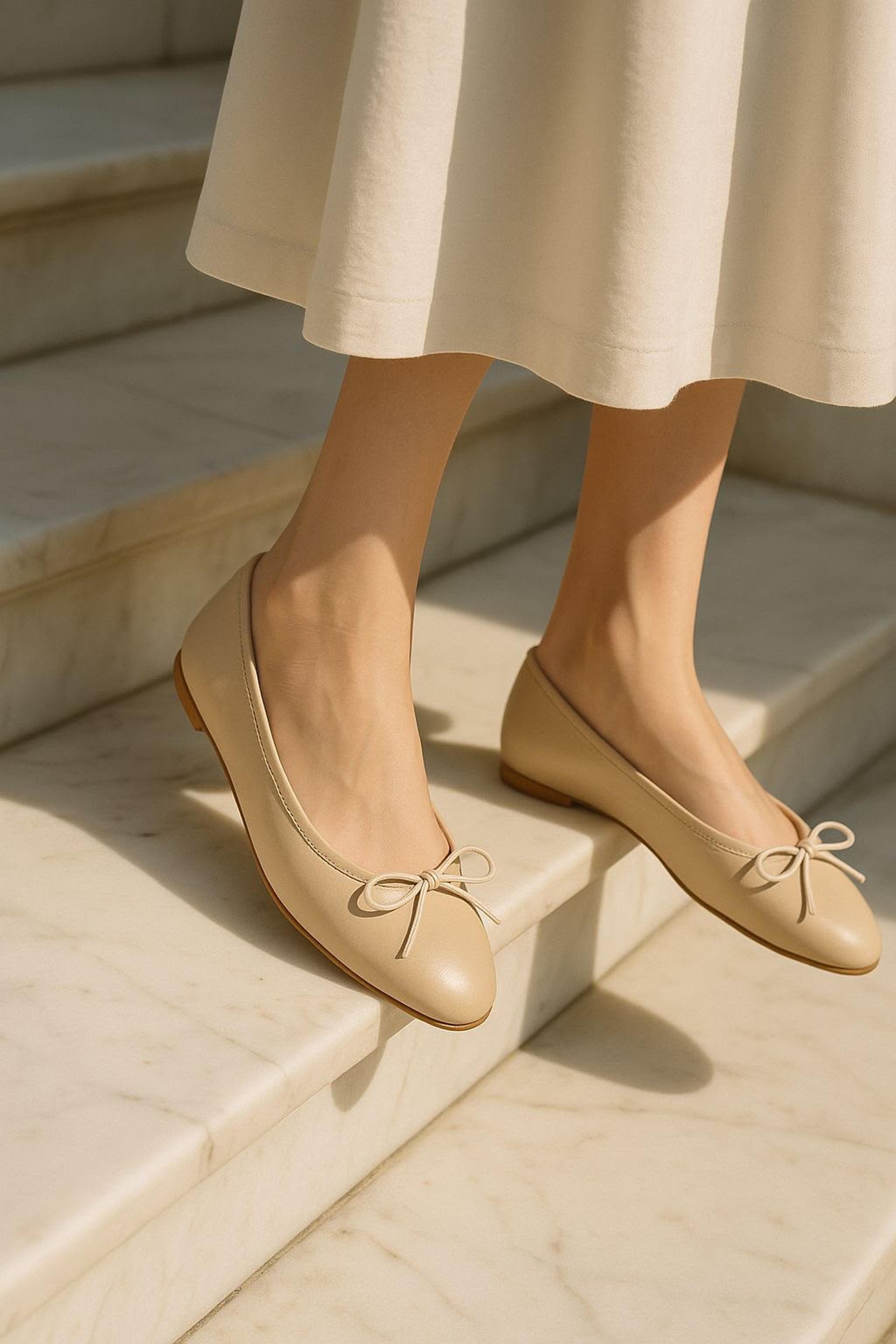 Ballerinas with bow view 3