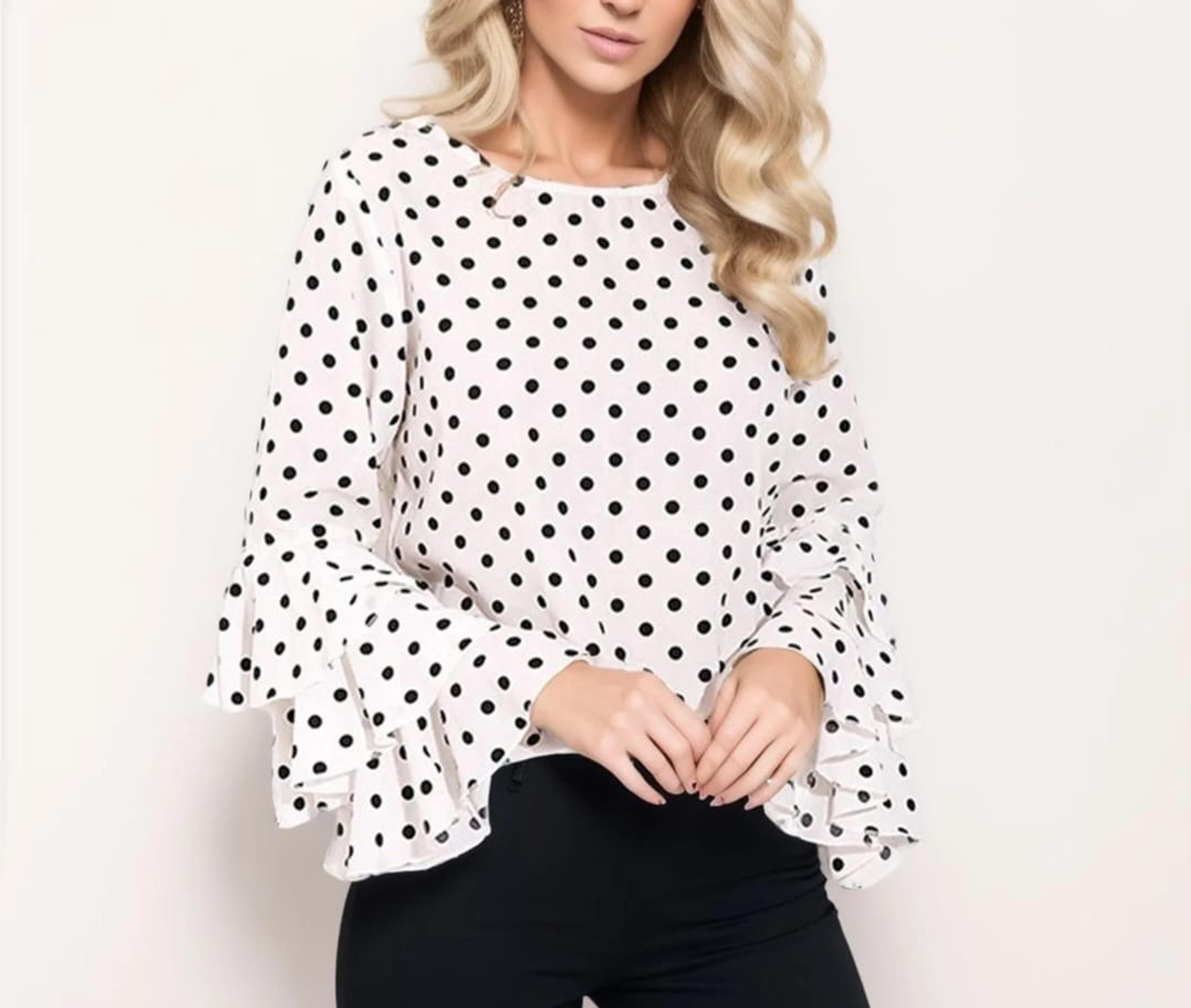 Blusa elegante con puntos 