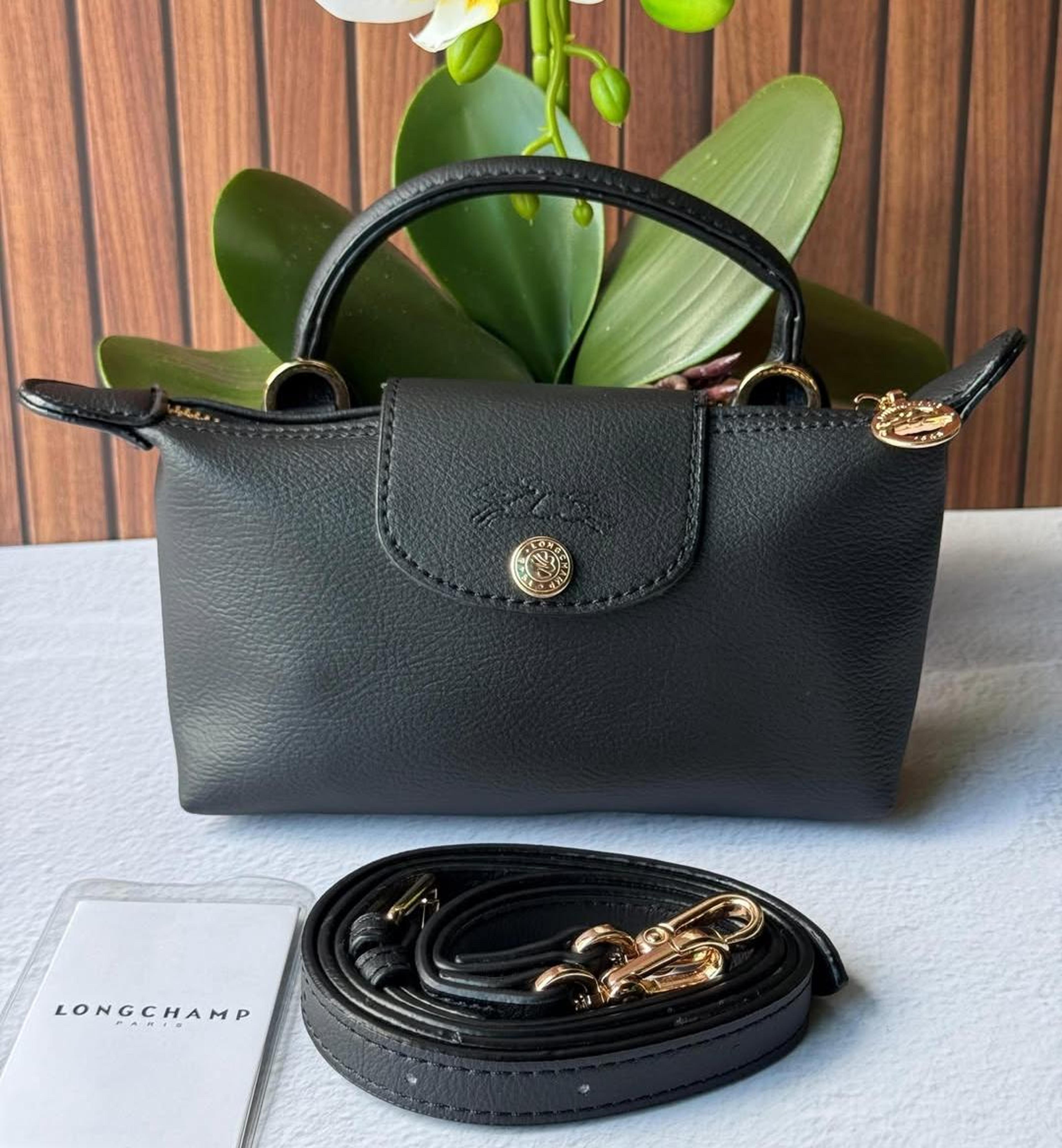 Longchamp wallet view 4