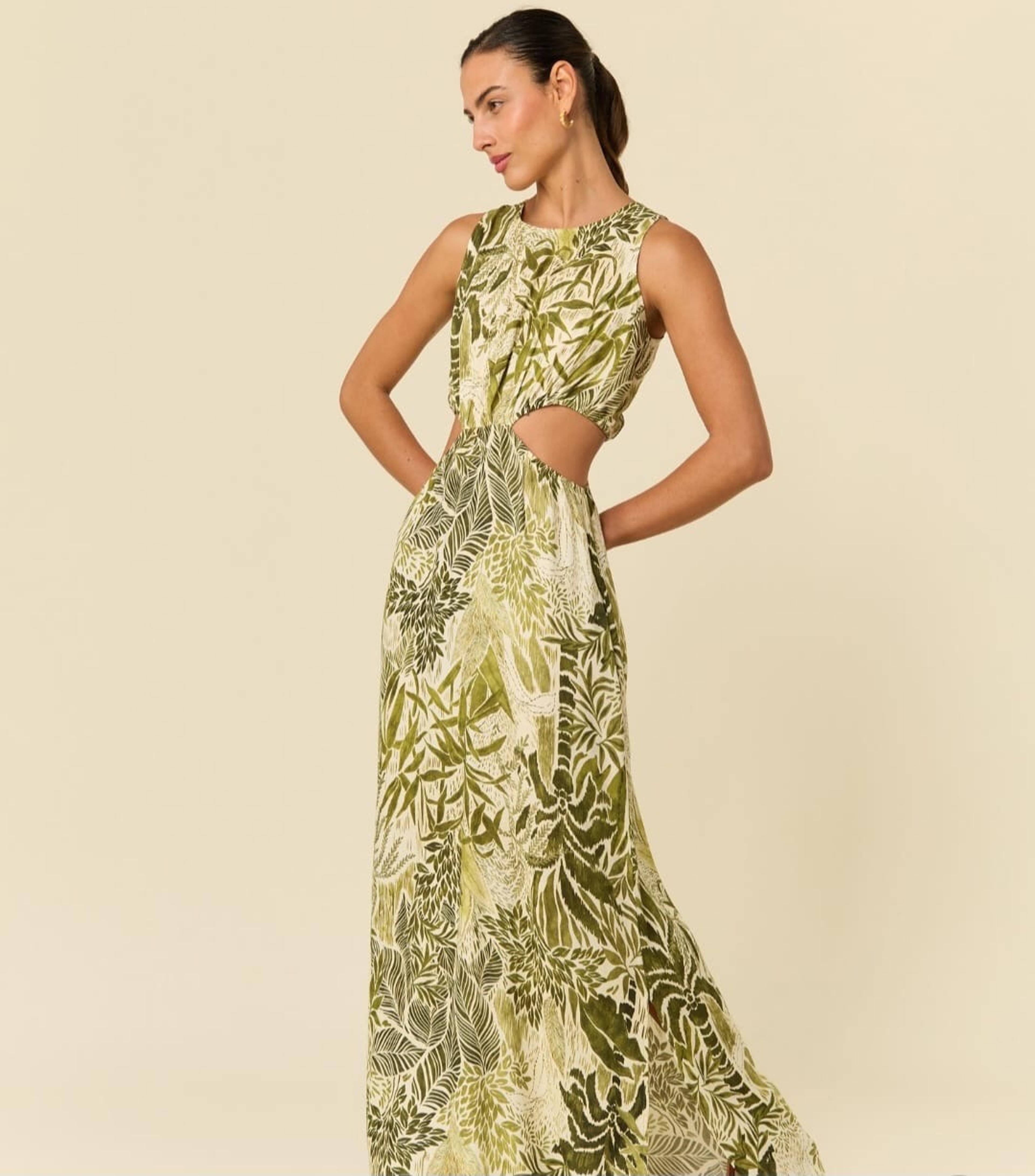 Vestido largo ajustado en la cintura