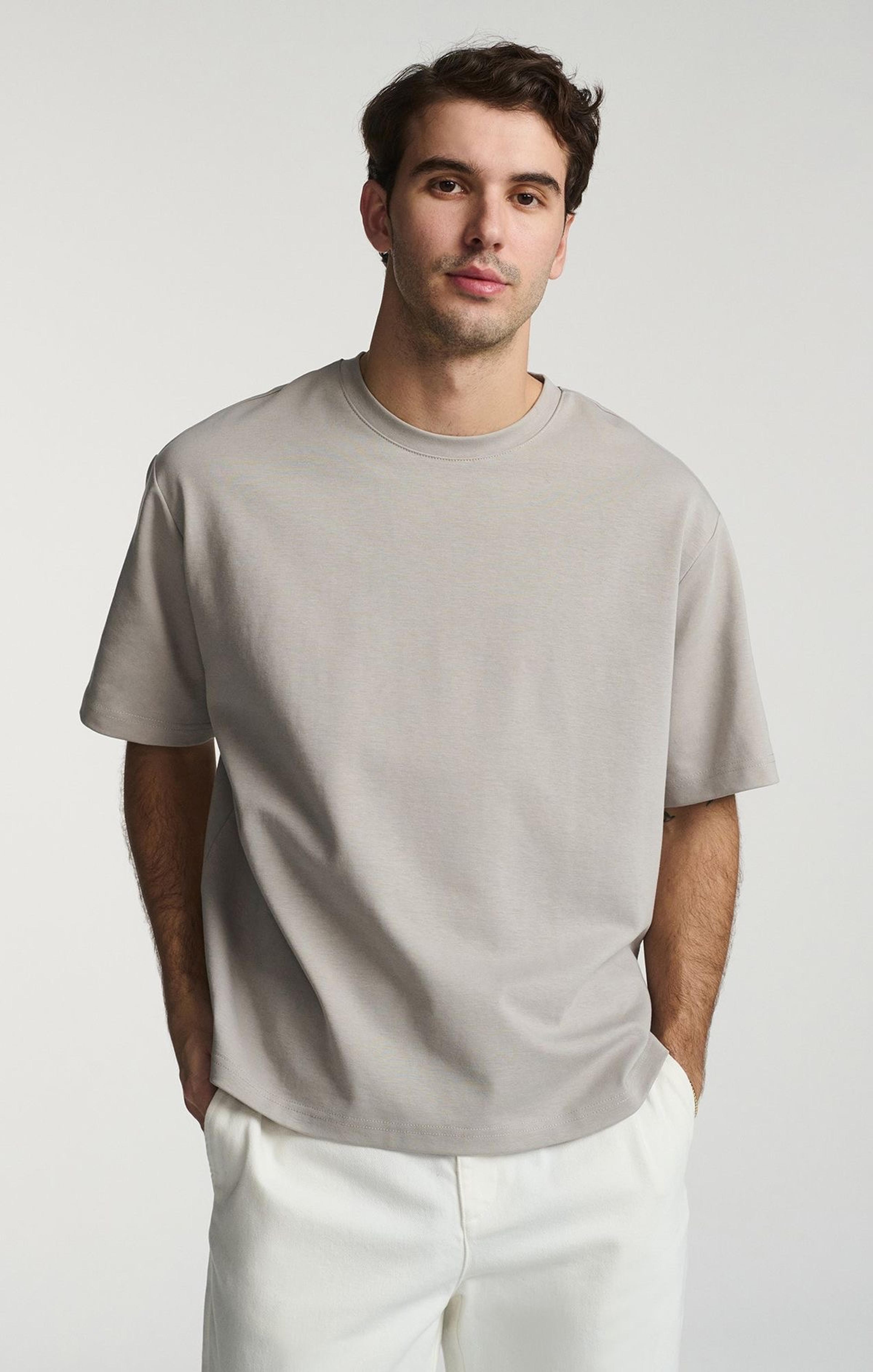 Camisetas y camisas de botones 