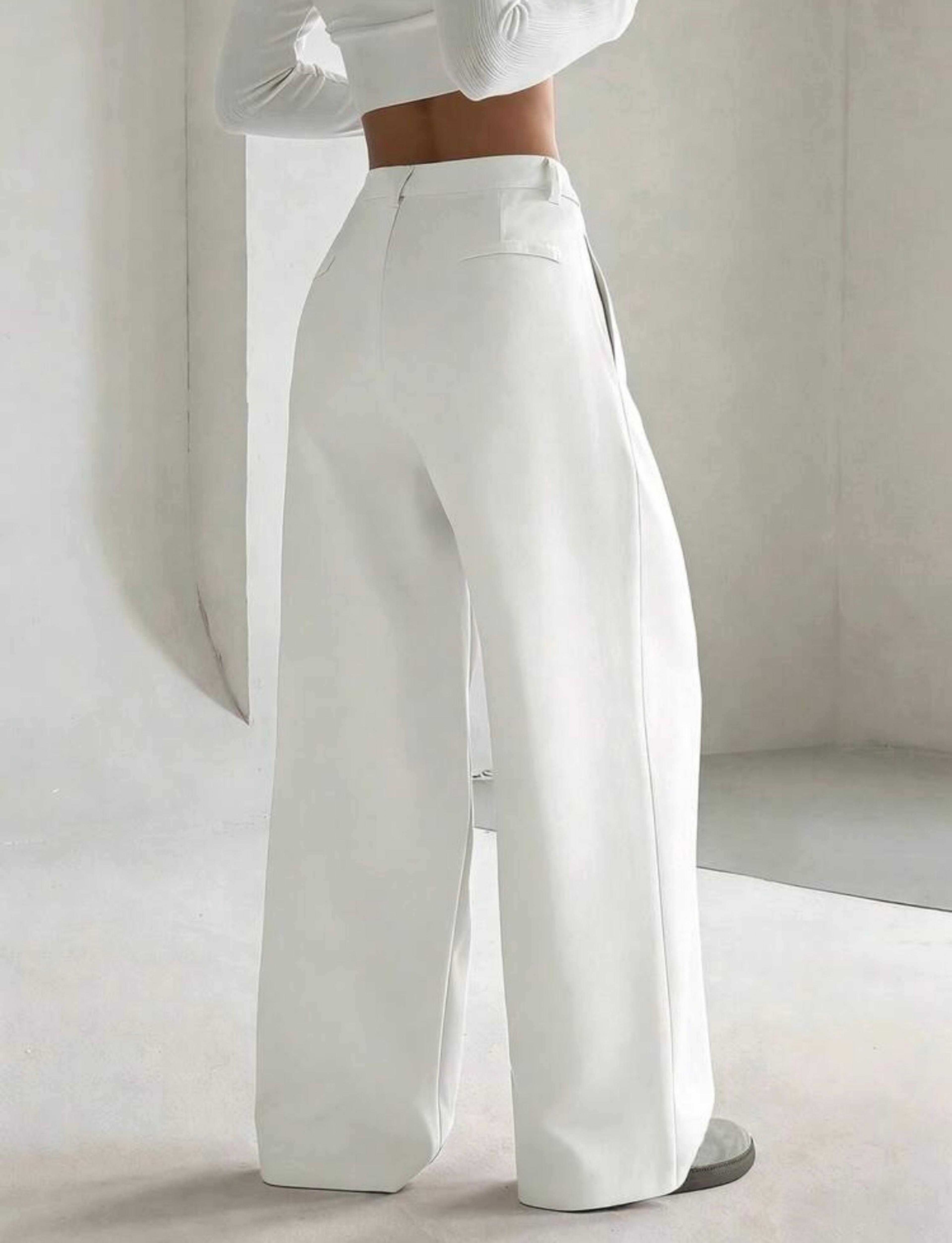 Pantalones anchos casuales y estilizadores vista 3