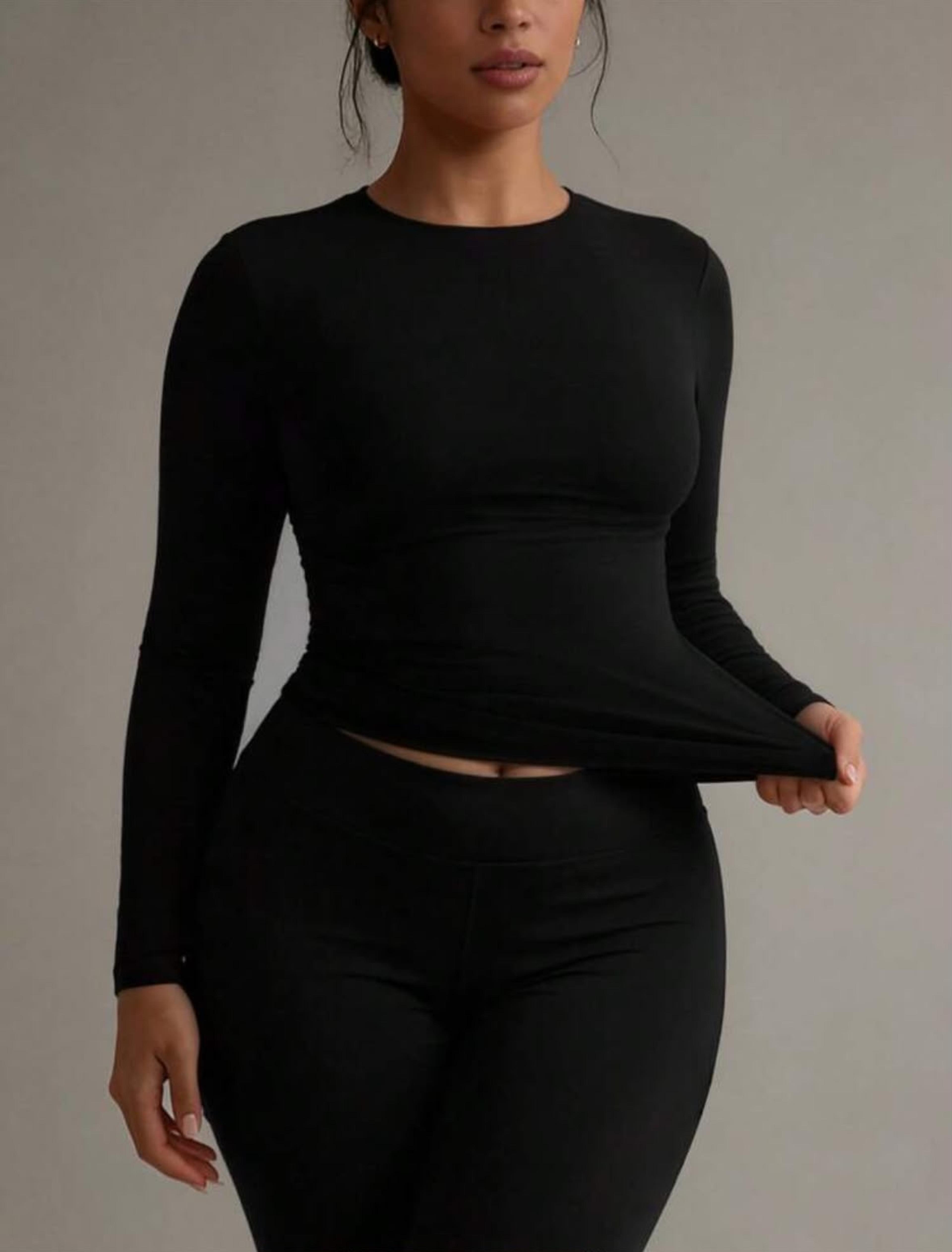 Basic shirt with sleeves view 2