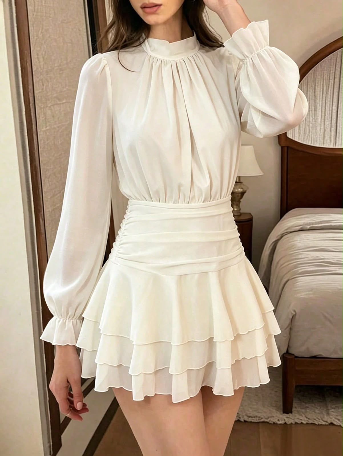 Elegant mini dress with sleeves