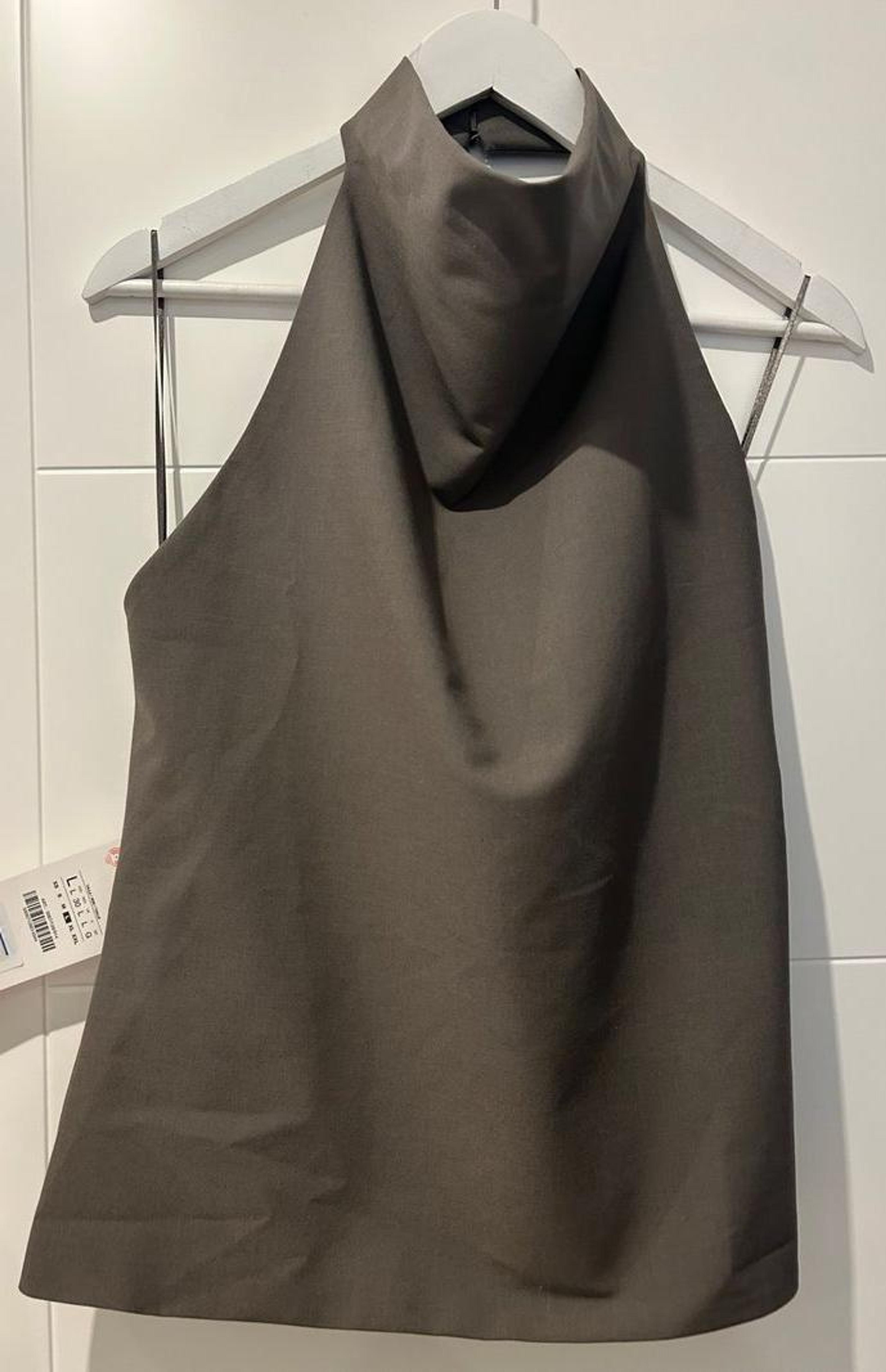 Blusa Zara espalda descubierta vista 2