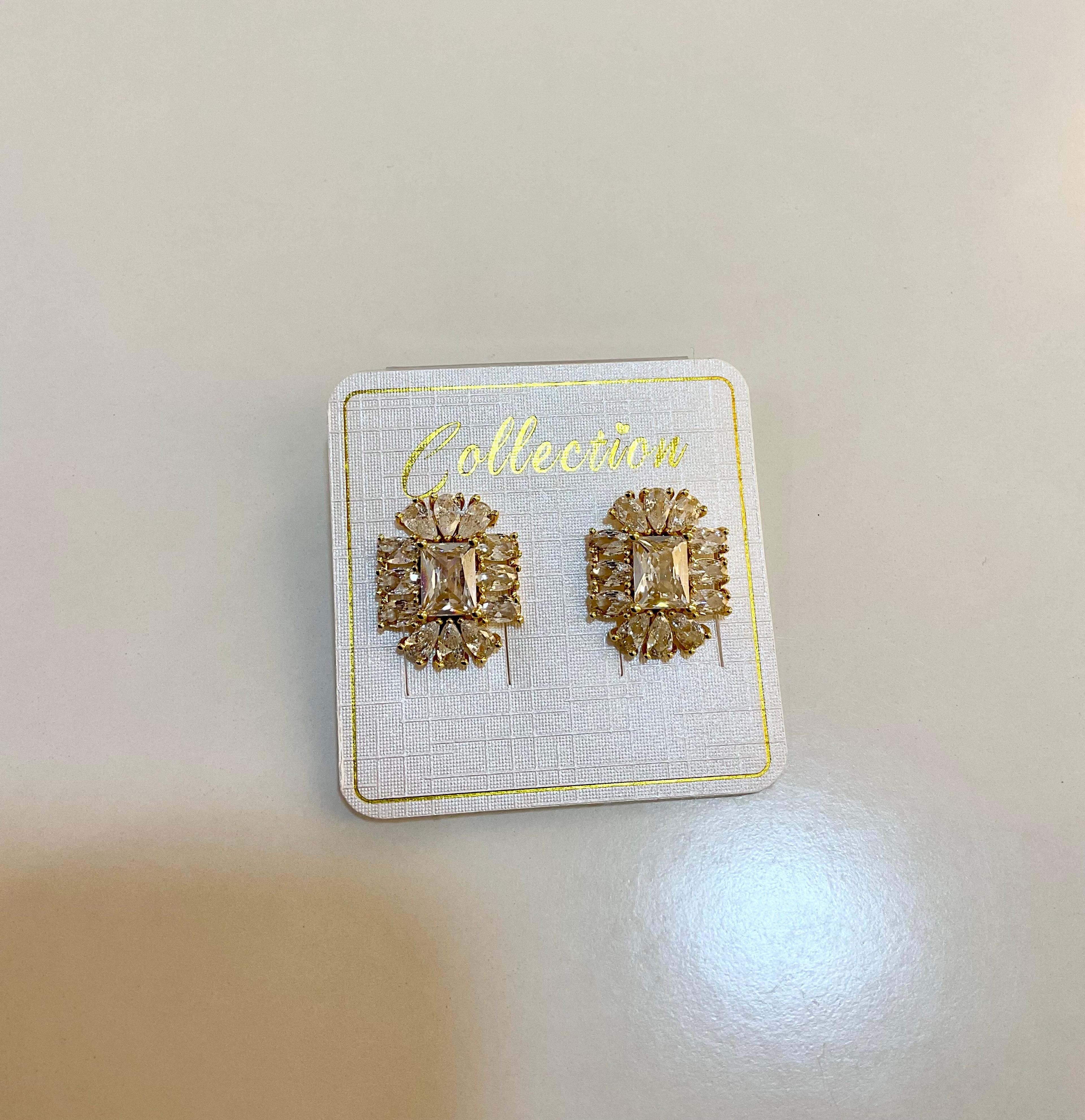 Square design earring 