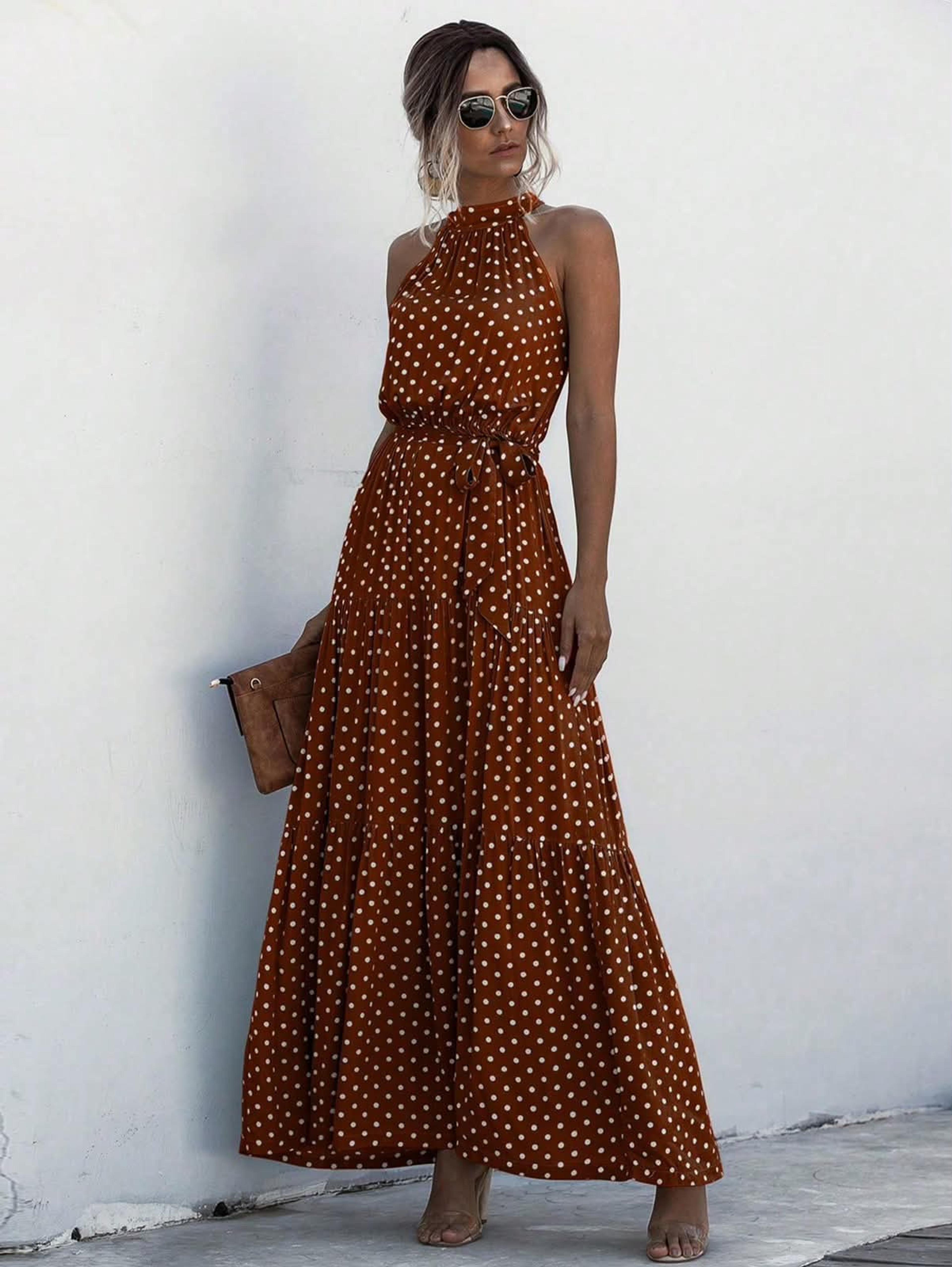Vestido con estampado de lunares 
