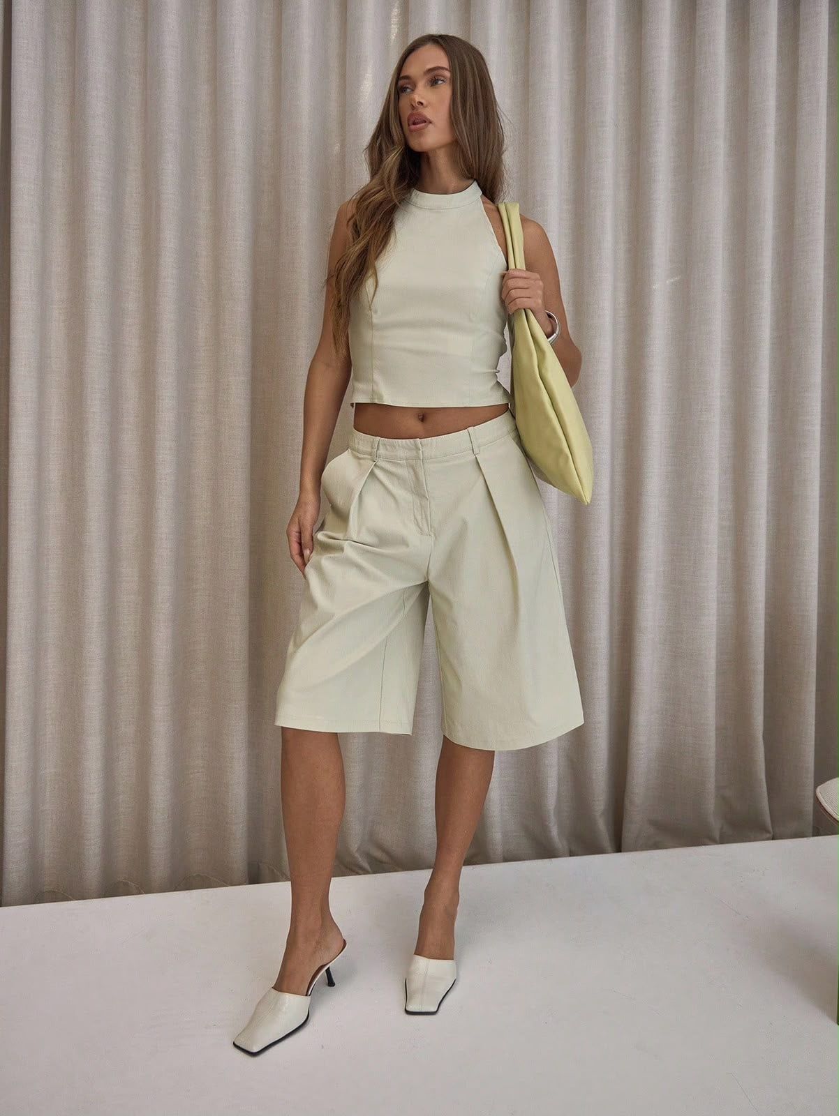 Short casual bermudas