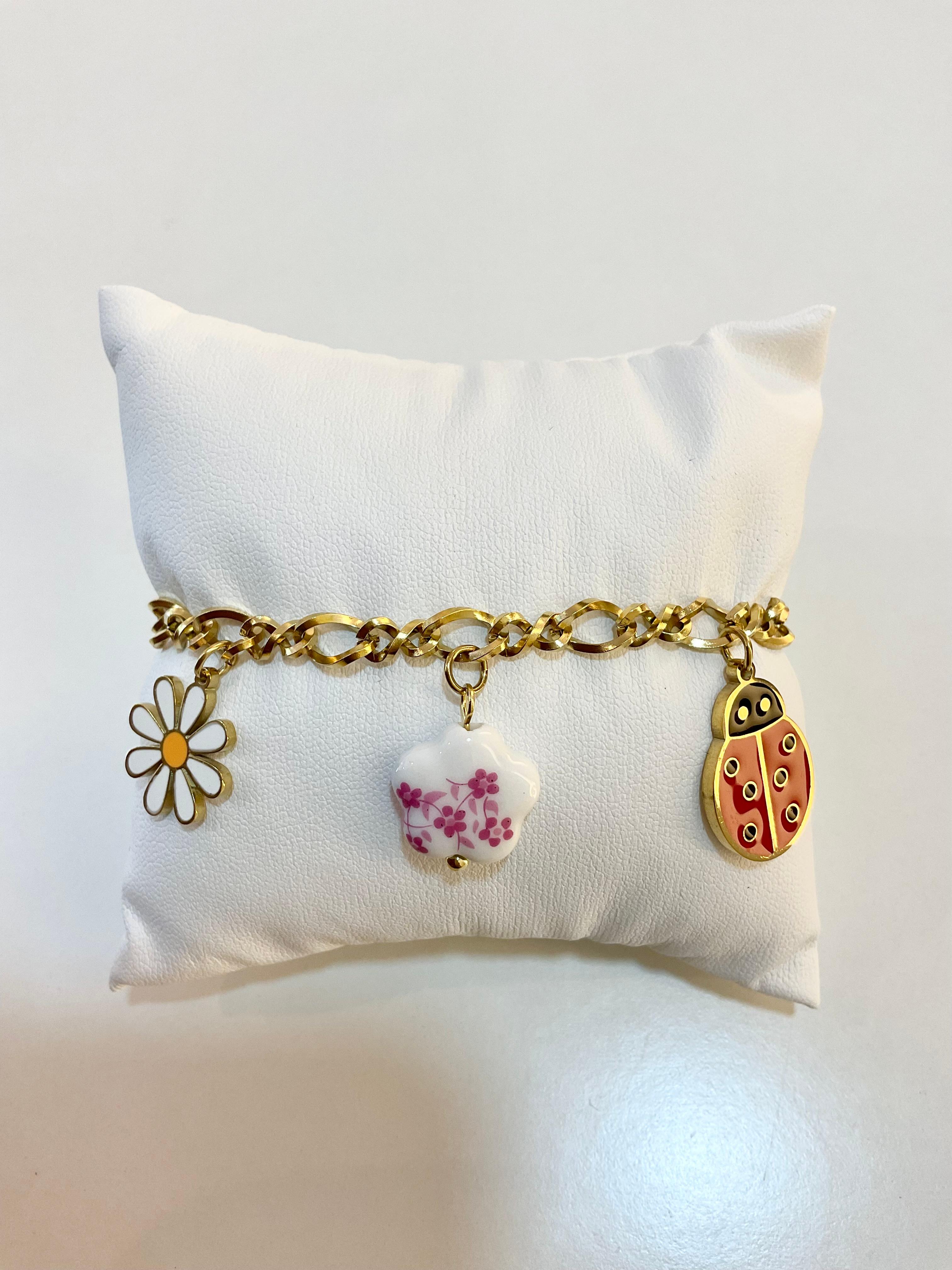 Pulsera con dijes