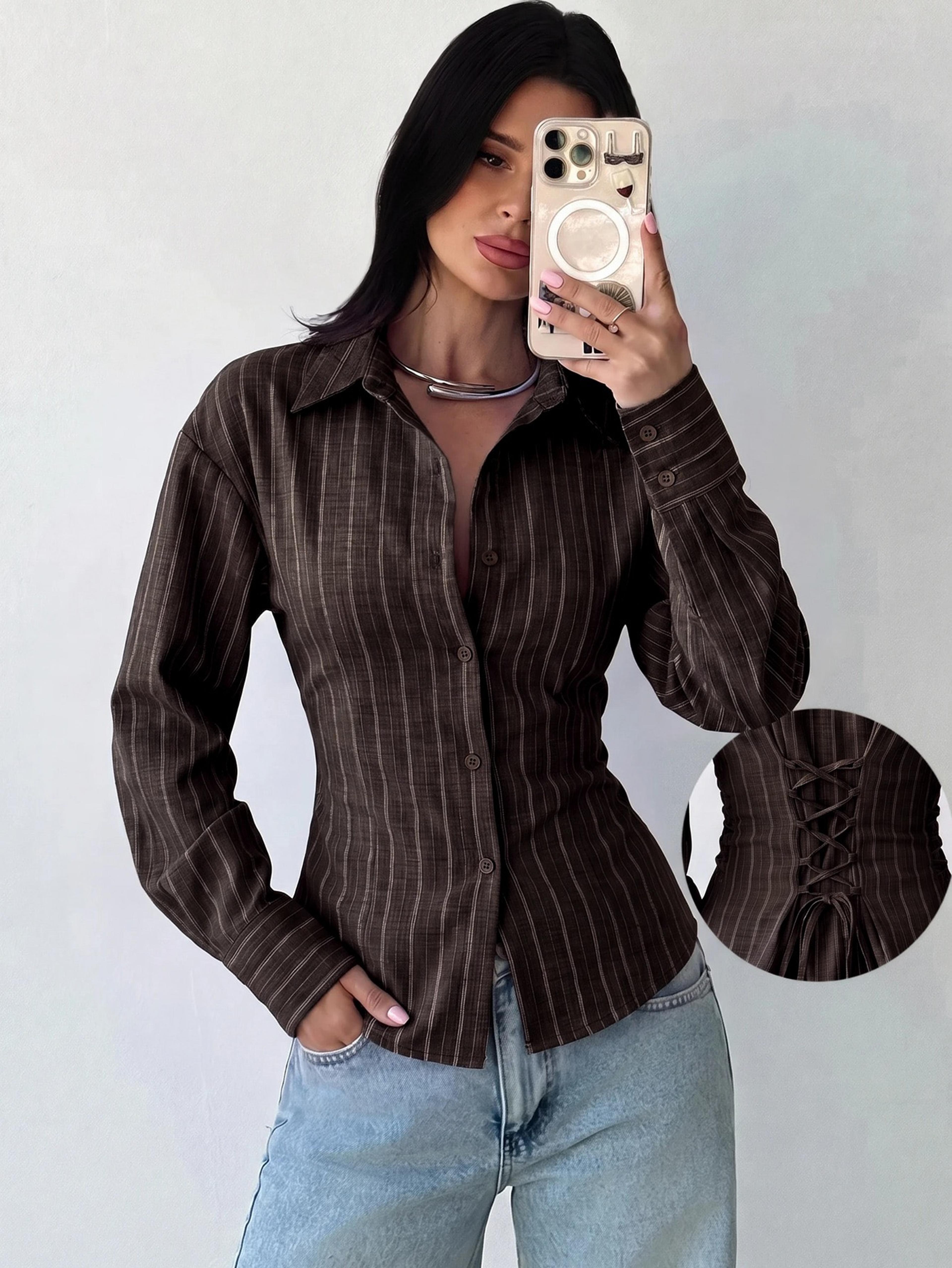 Long-sleeved shirt fit at the back view 5