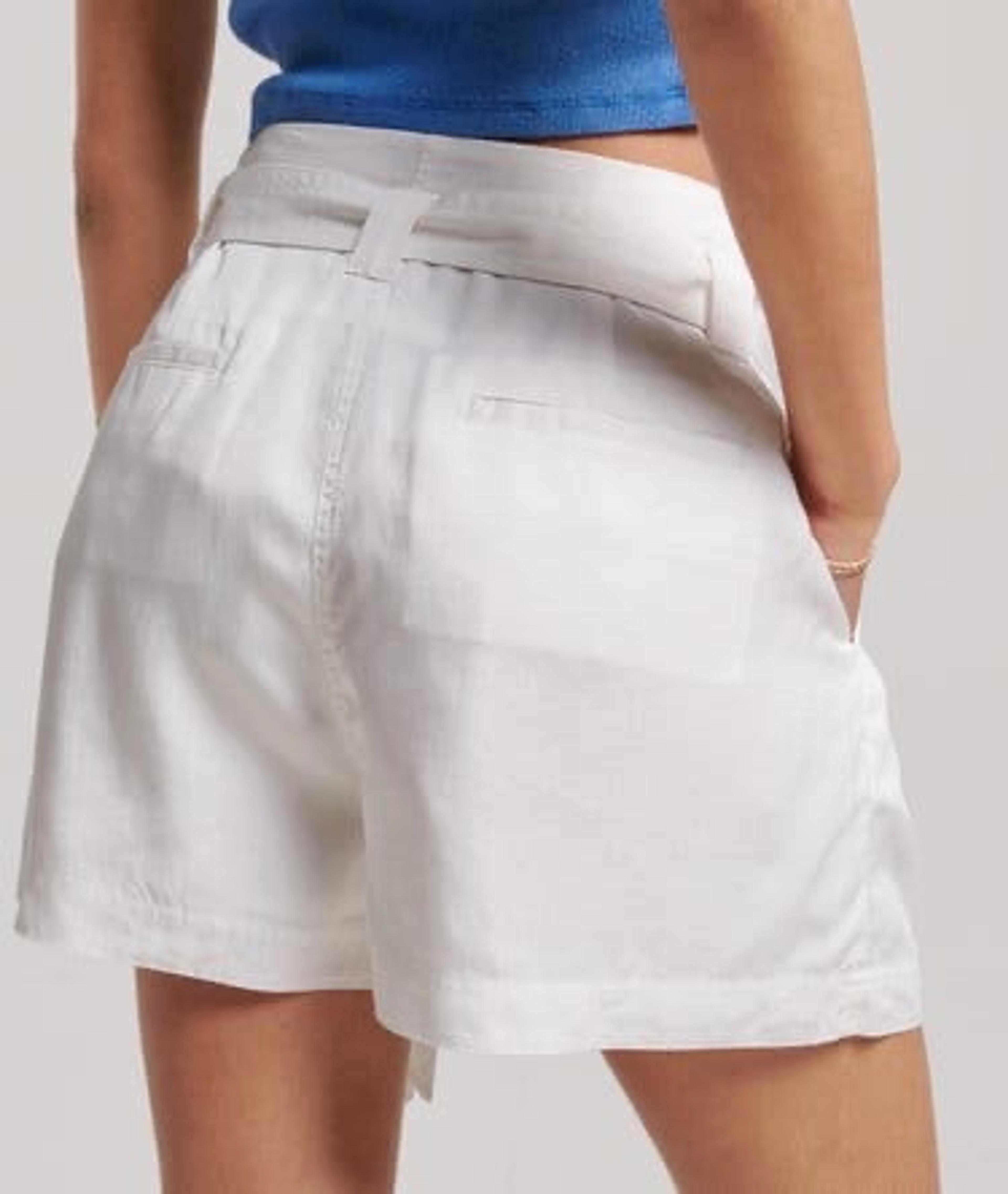 Short elegante  vista 3