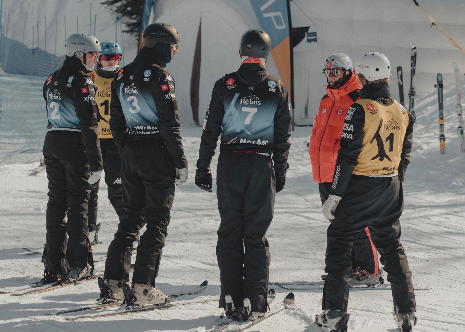 Les Canadiens se gâtent à la maison Charlie Fontaine, Victor Primeau et Alec Haineault goûtent au podium au Relais