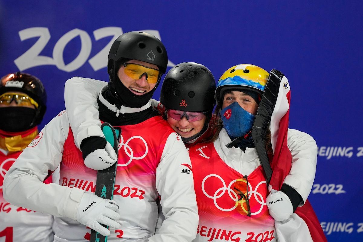 Une médaille d’équipe à saveur de premières et d’héritage en sauts