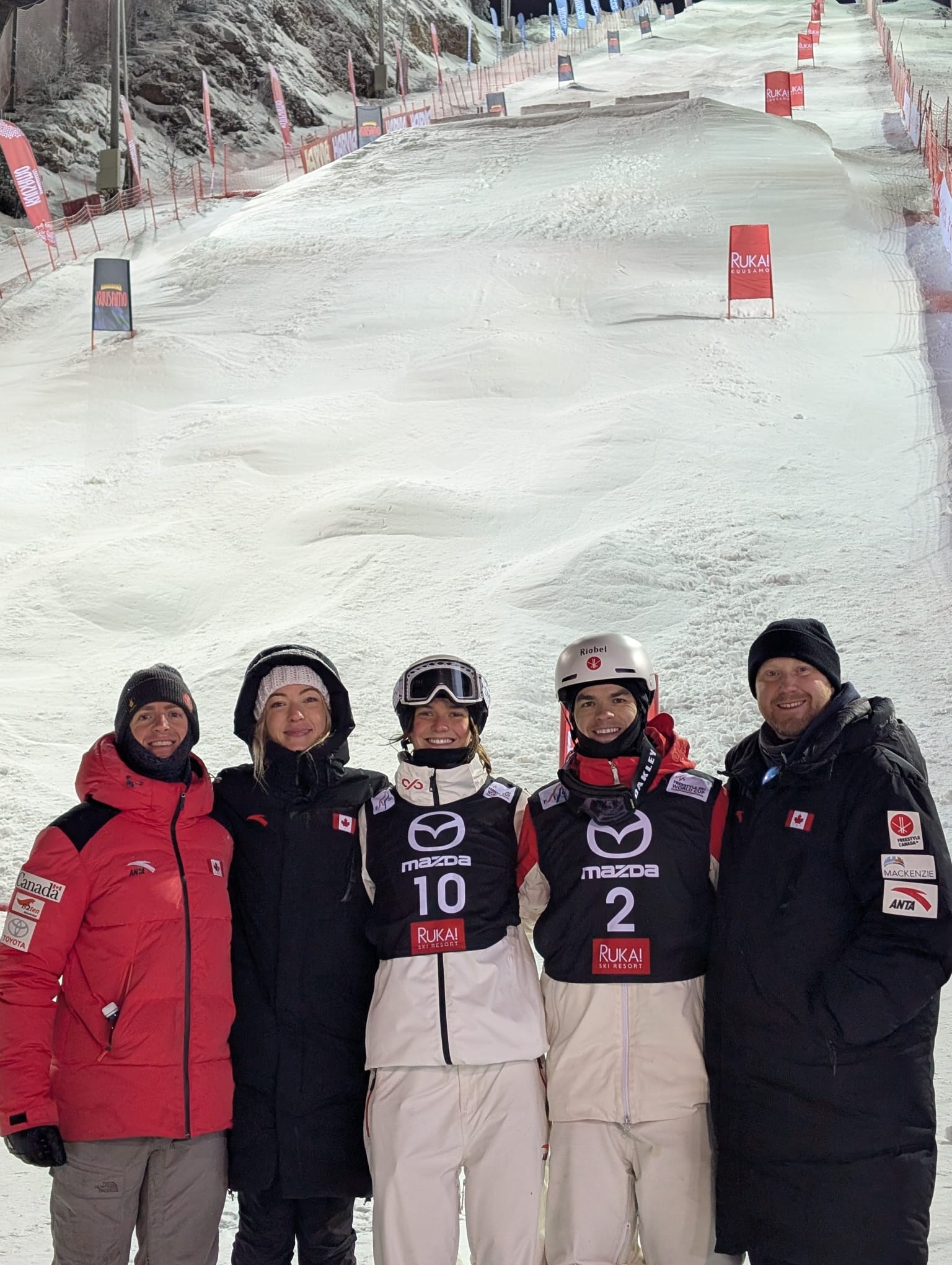 Kingsbury savoure une victoire émouvante à Ruka pour lancer la saison de la Coupe du monde de bosses