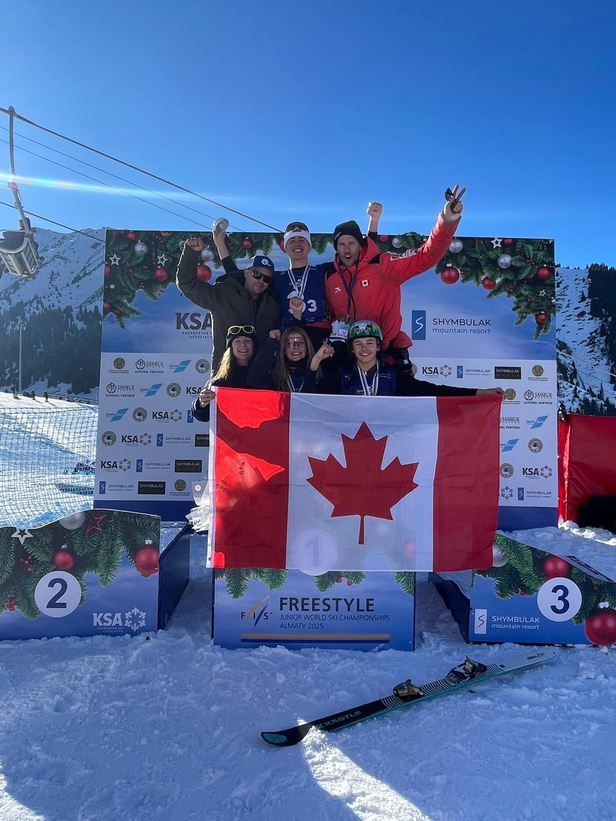 Le Canada remporte le bronze en équipes mixtes de sauts acrobatiques aux Championnats du monde juniors au Kazakhstan