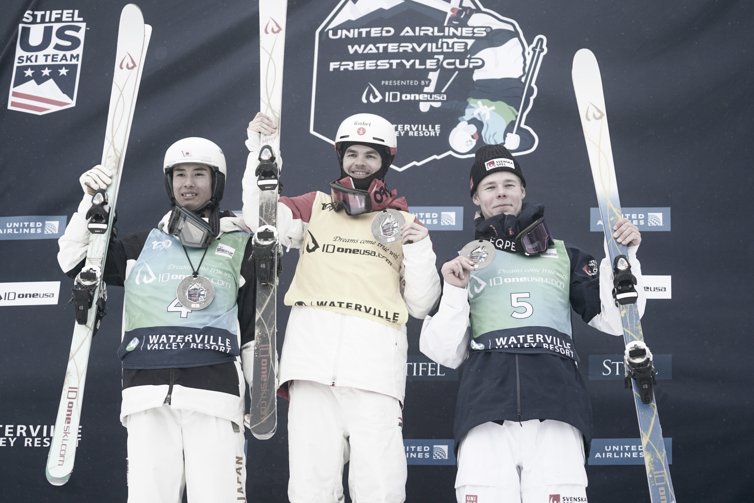 Kingsbury égale le record de victoires en Coupe du Monde de la FIS avec une victoire palpitante au Waterville Valley Resort