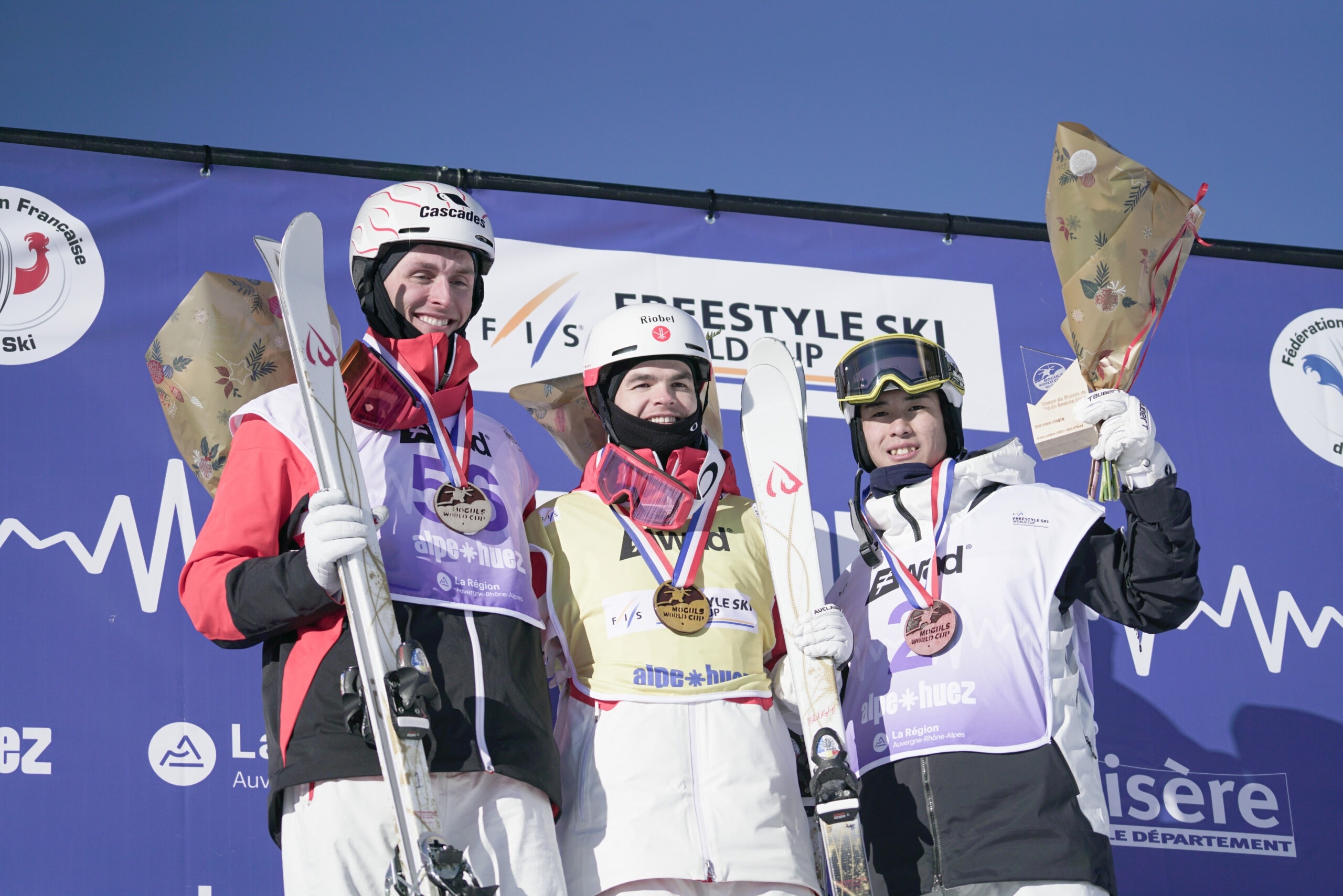 Canadians Dominate FIS Freestyle Ski World Cup Moguls in France