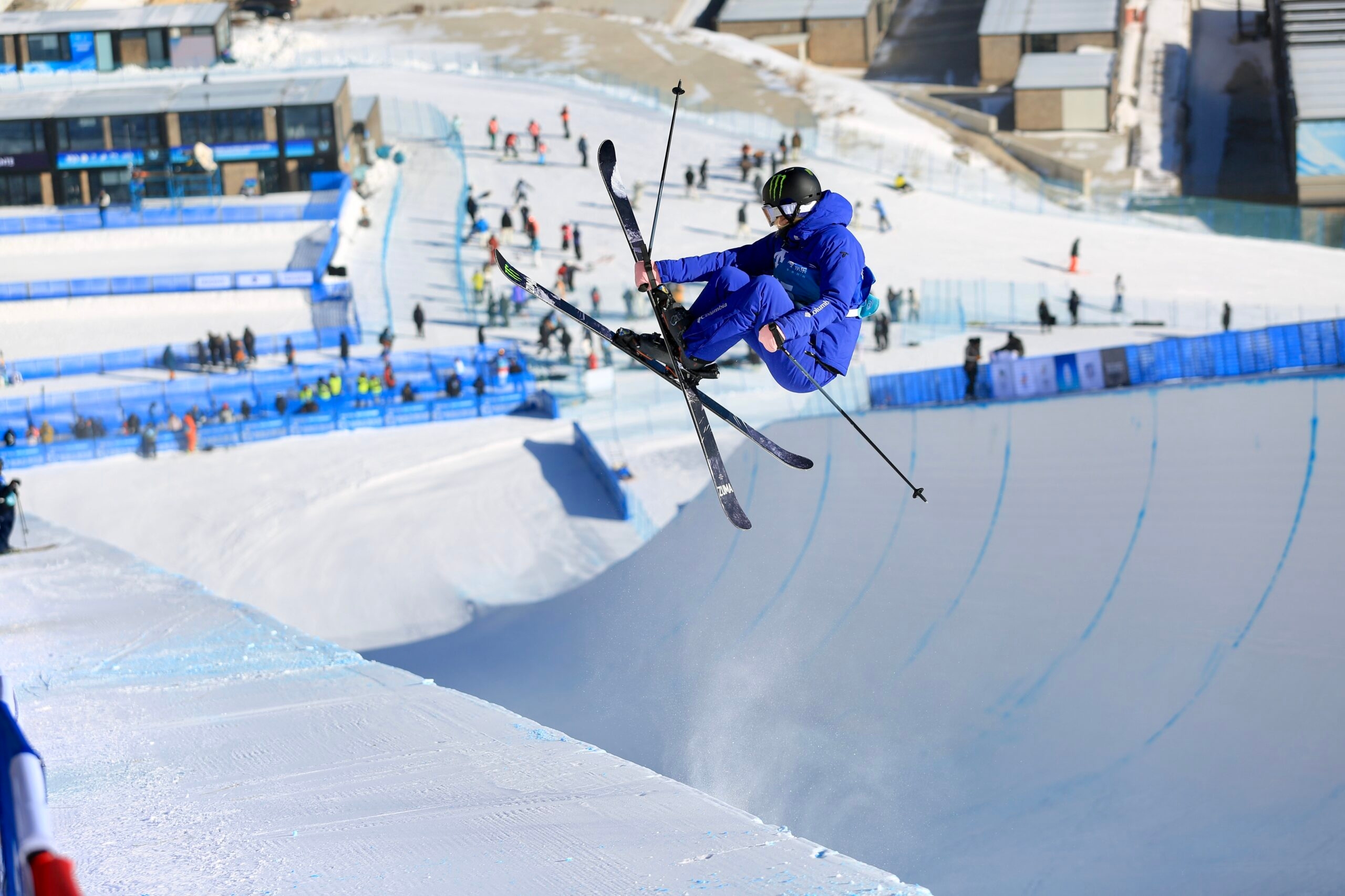 L'équipe de demi-lune de Freestyle Canada offre des performances solides à la Coupe du monde de Secret Garden