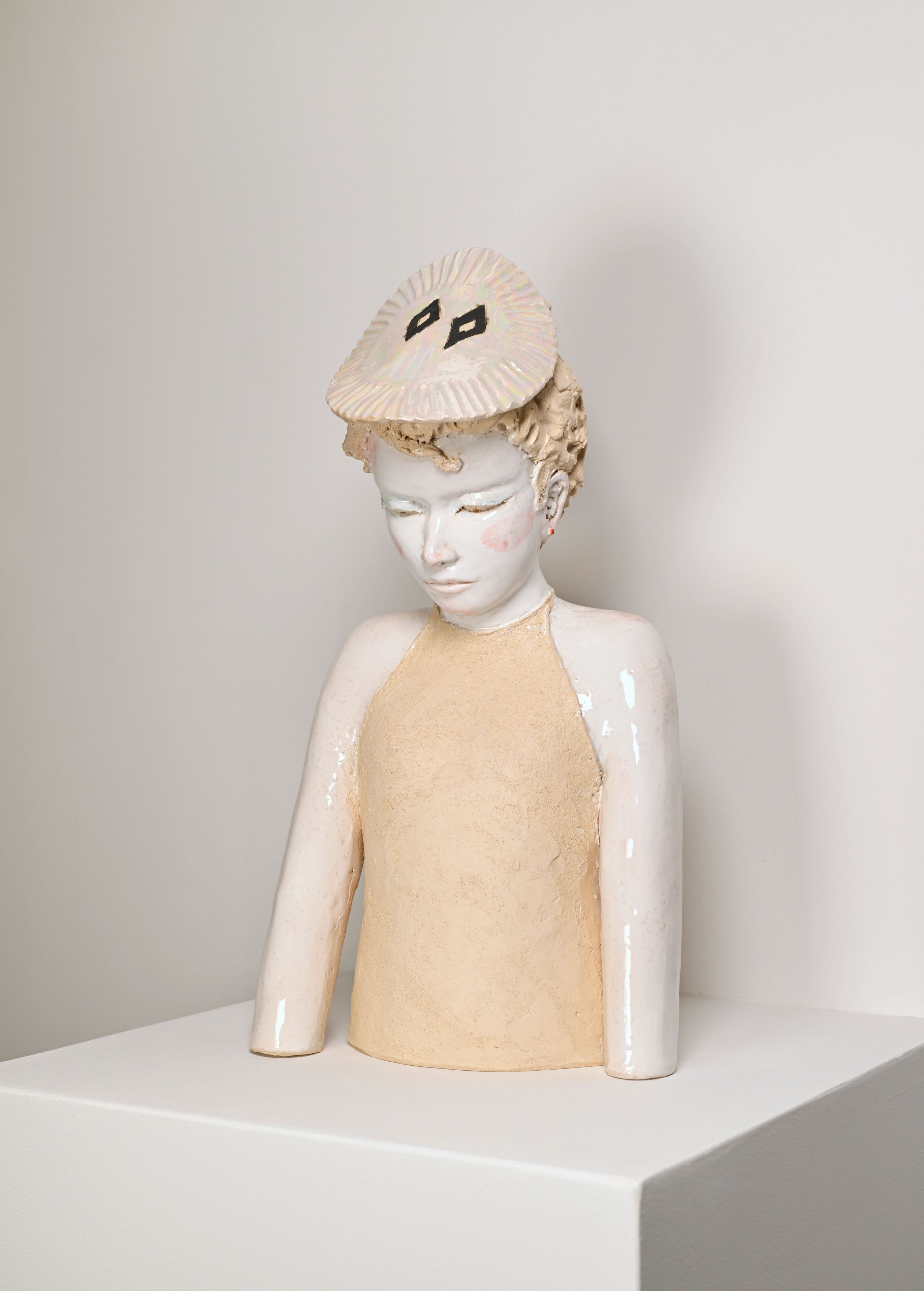 Julia Haumont Buste au masque