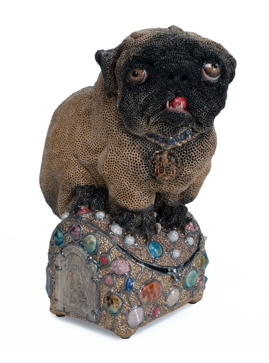 Carolein Smit, Pug on a Shell Box, 2025