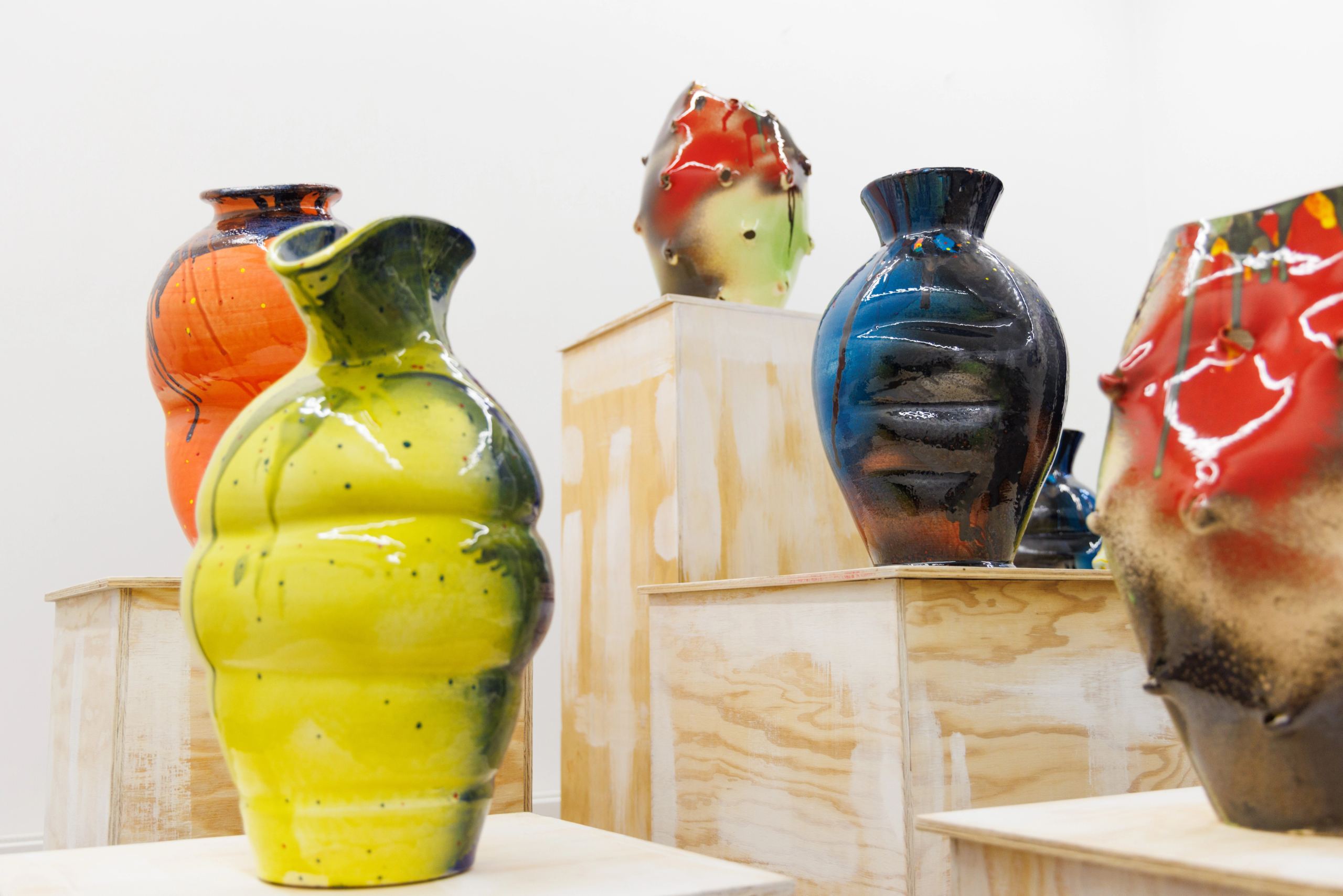 Davide Bramante, installation of ceramic sculptures