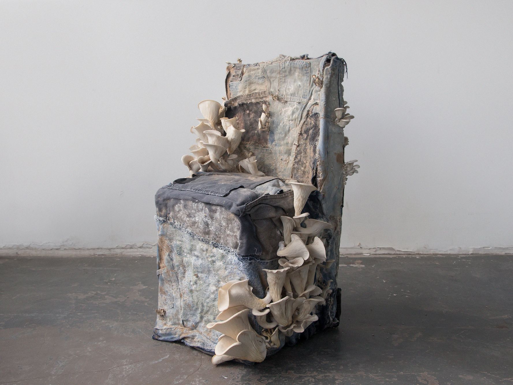 aléas - dirty chair