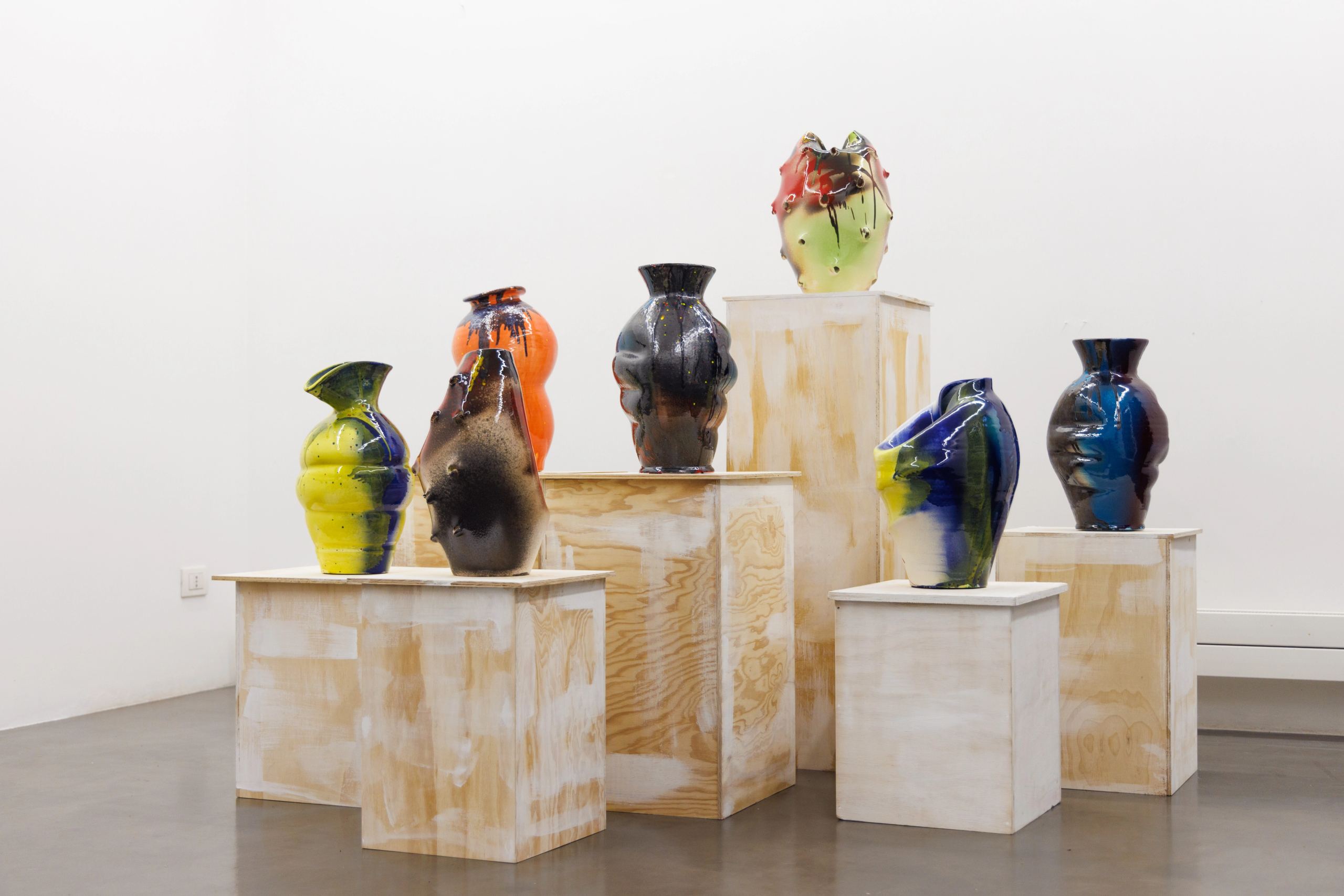 Davide Bramante, installation of ceramic sculptures