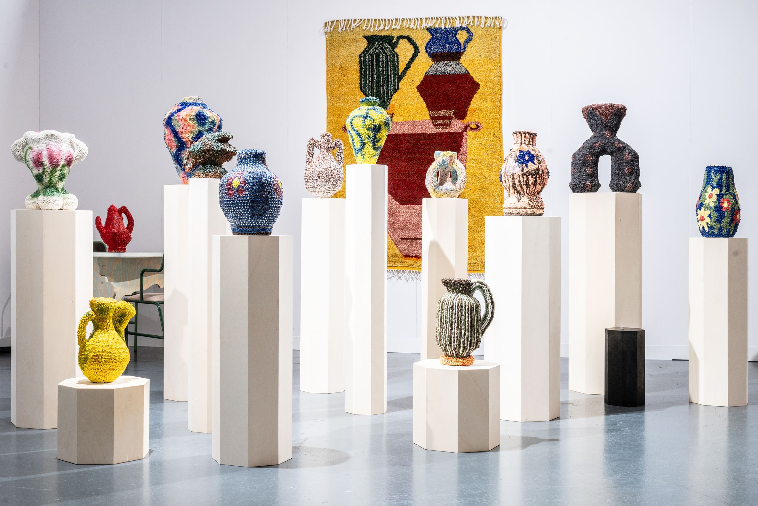 a booth with ceramic art works during ceramic brussels 