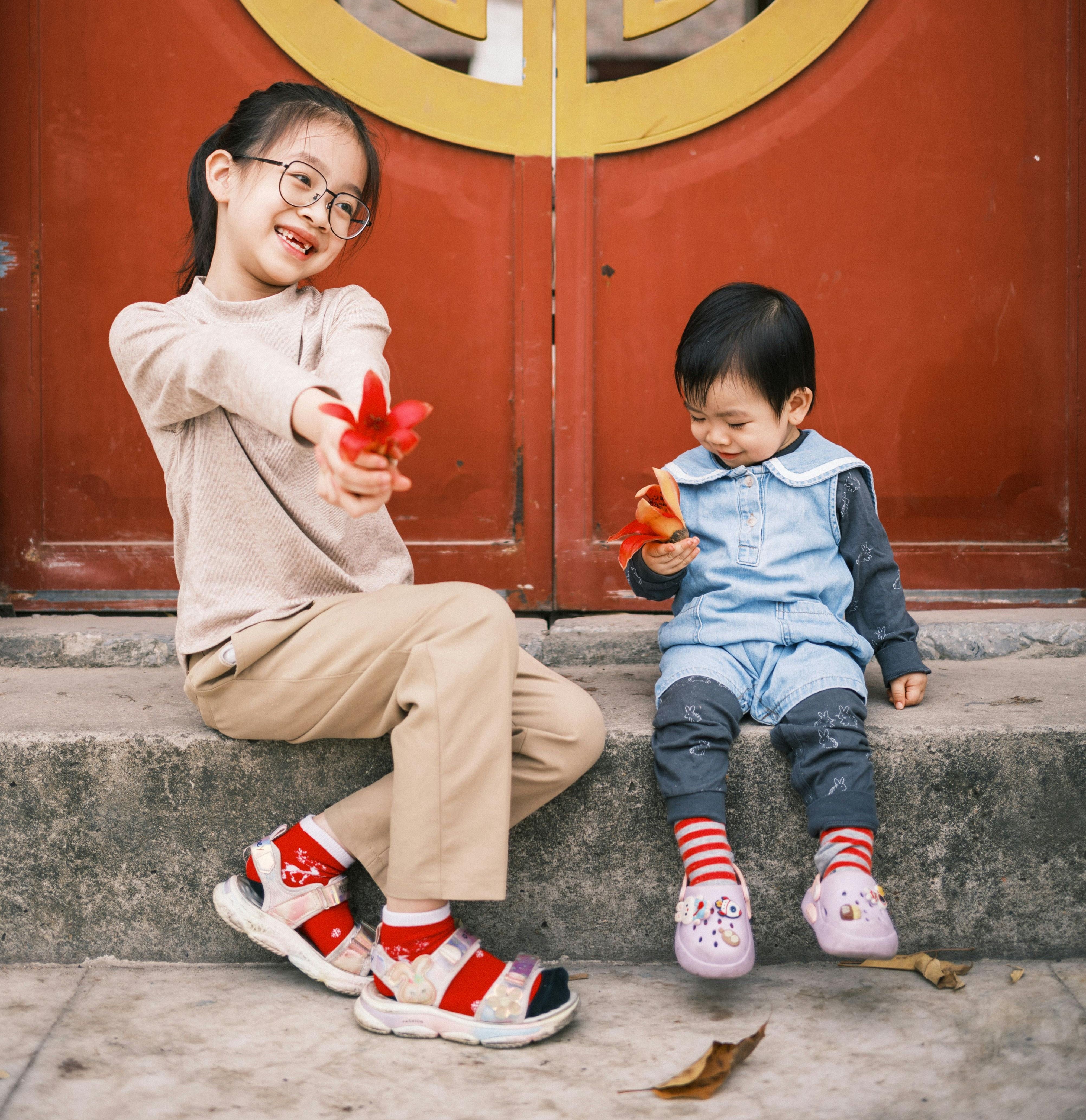 Top 3 Tips for Making Friends at Summer Camp Naturally