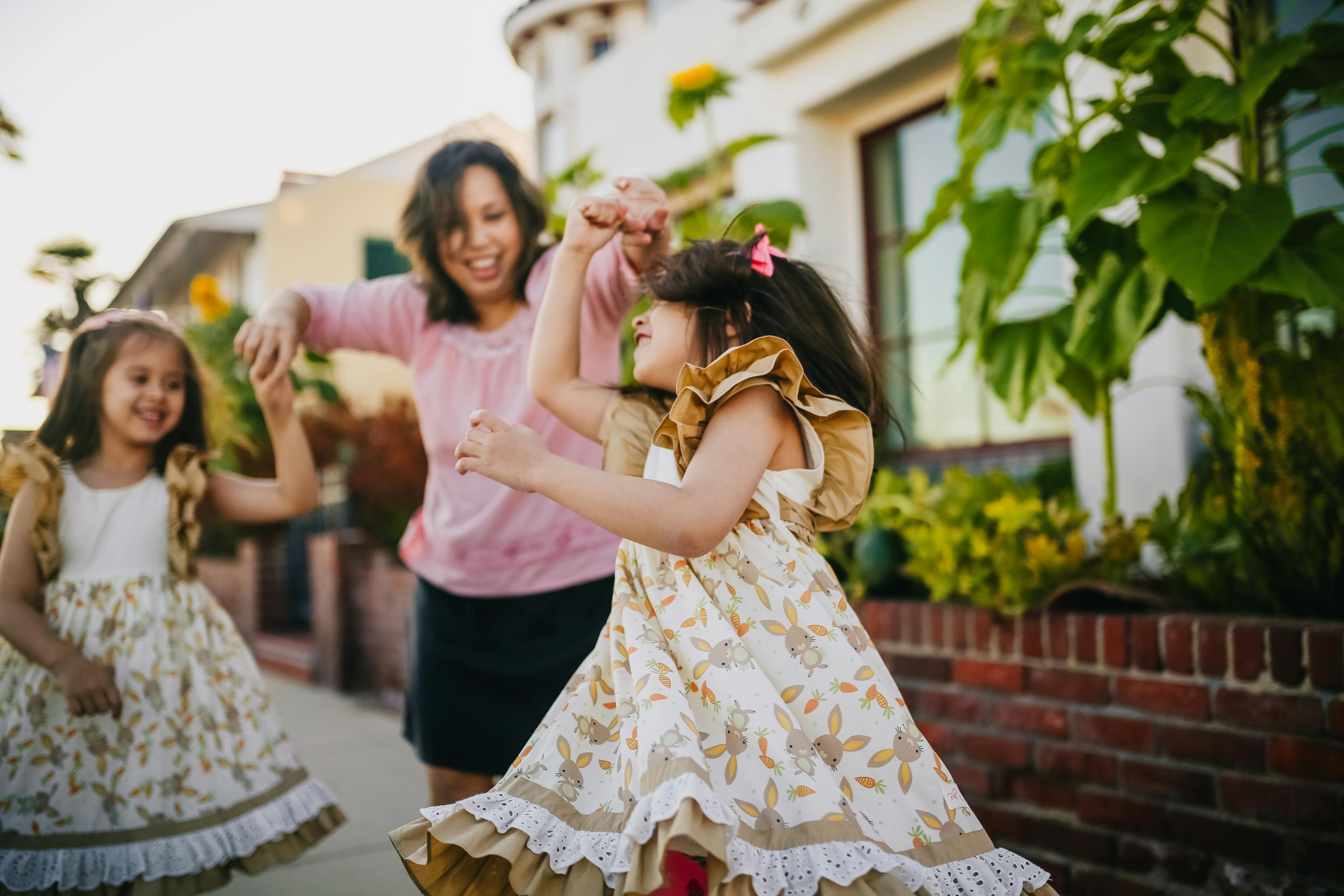 Top 3 Tips for Making Friends at Summer Camp Naturally