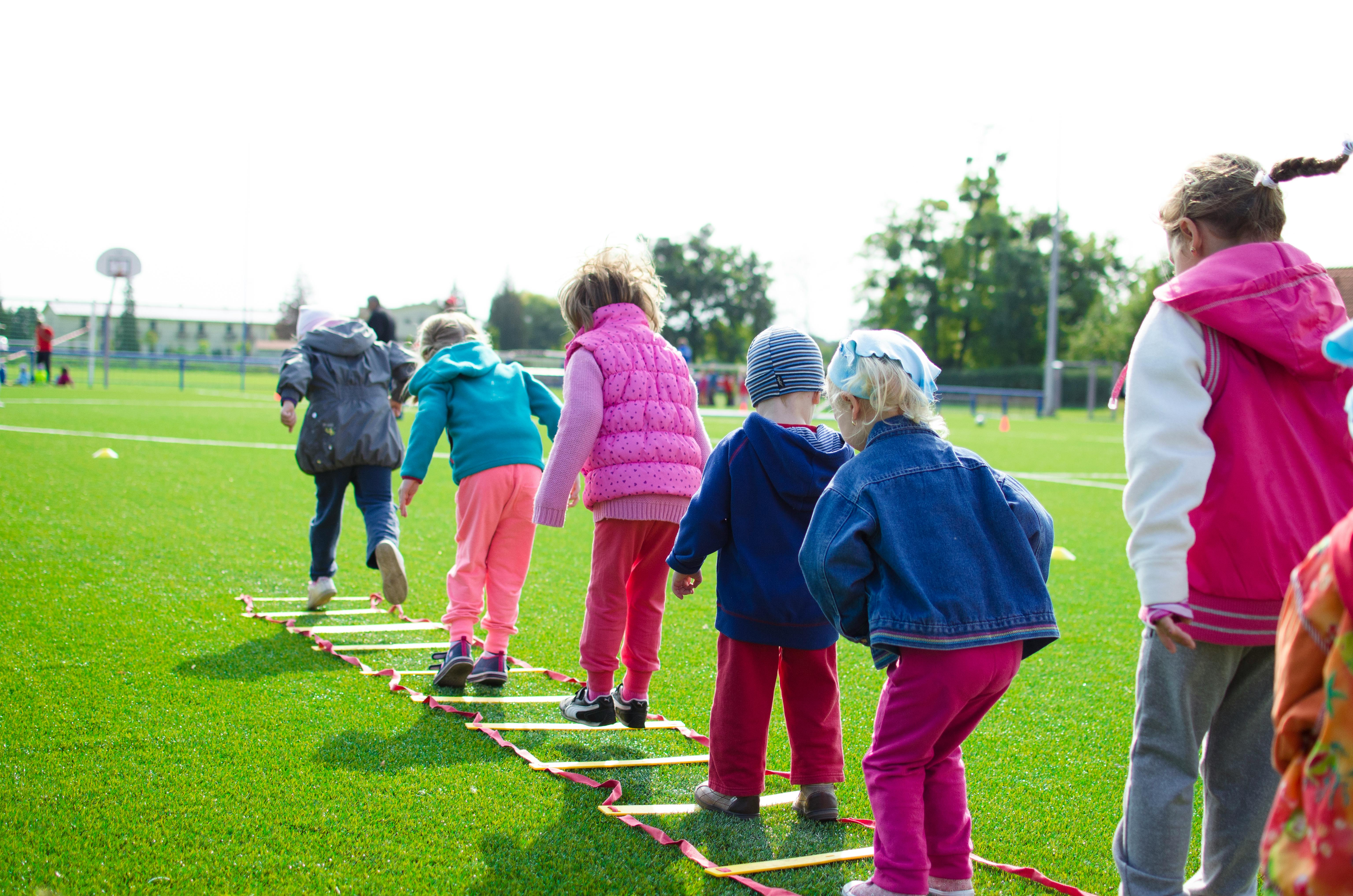 Top 3 Tips for Making Friends at Summer Camp Naturally
