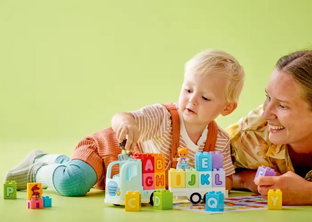 Navigating Change: Helping Your Child Thrive in Summer Camps and After-School Programs