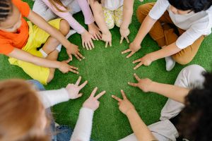 Top 3 Tips for Making Friends at Summer Camp Naturally