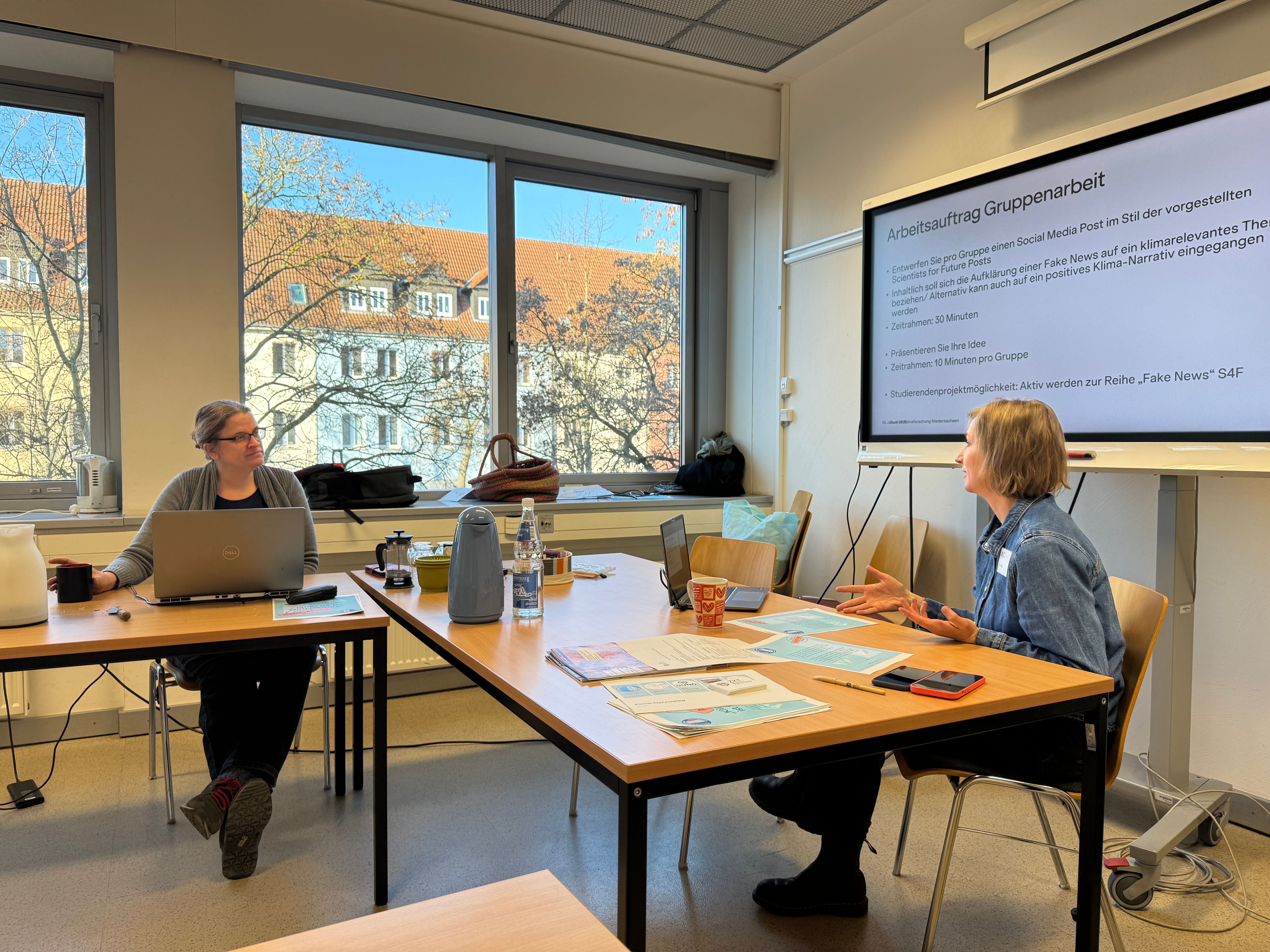 Prof. Dr. Okka Zimmermann und Dr. Nora Roesky im Gespräch 