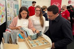 Minister Mohrs besucht den Stand