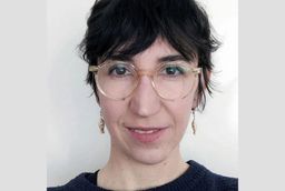 Portrait of Birgit Klötzer, research associate at Gender.Ing at TU Braunschweig and member of the Klima.Zukunftslabor OPEN_CULTURES.