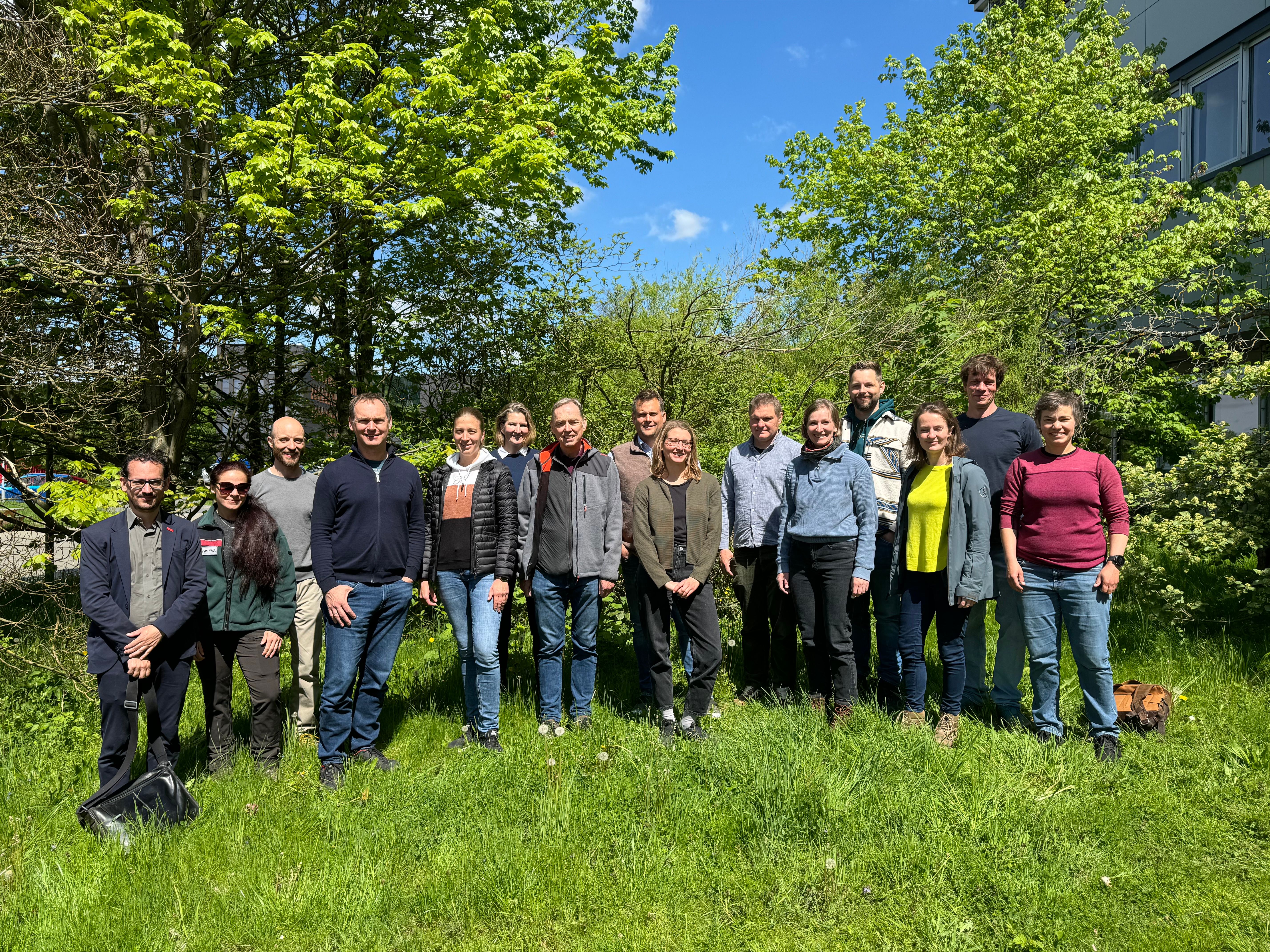 Group picture of the coordination group together with members of the FoResLab Climate Future Lab during a visit to the Climate Future Lab in Göttingen.