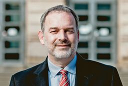 Portrait von Prof. Manfred Krafczyk