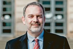Portrait of Prof. Manfred Krafczyk