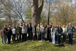 Gruppenbild der Teilnehmer*innen des Klima.Zukunftslabors DIVERSA beim Kickoff-Meeting am 31. März und 01. April in Göttingen.