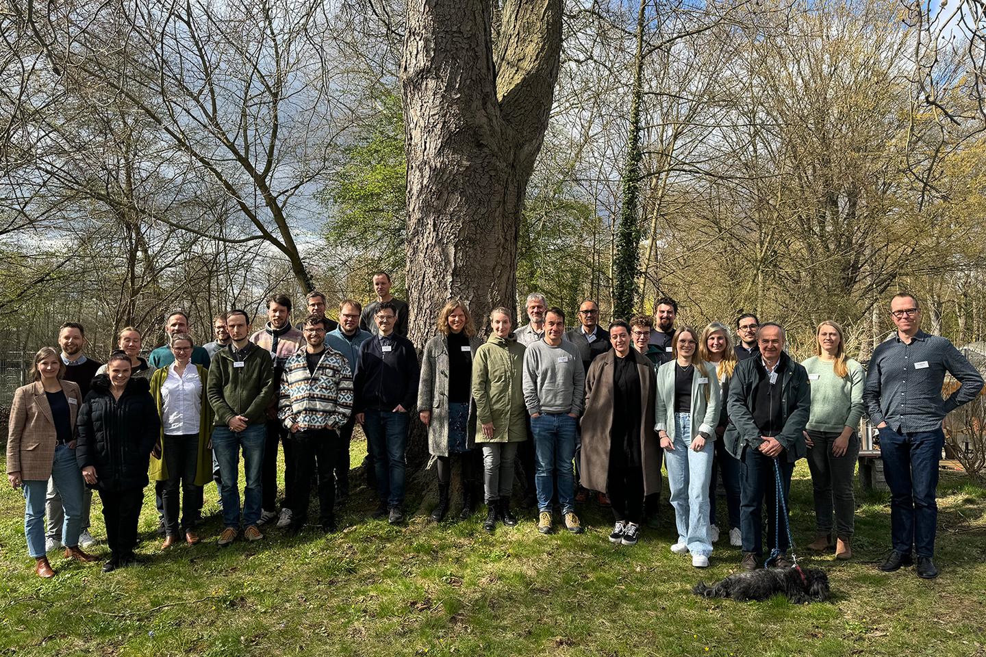 Gruppenbild der Teilnehmer*innen des Klima.Zukunftslabors DIVERSA beim Kickoff-Meeting am 31. März und 01. April in Göttingen.