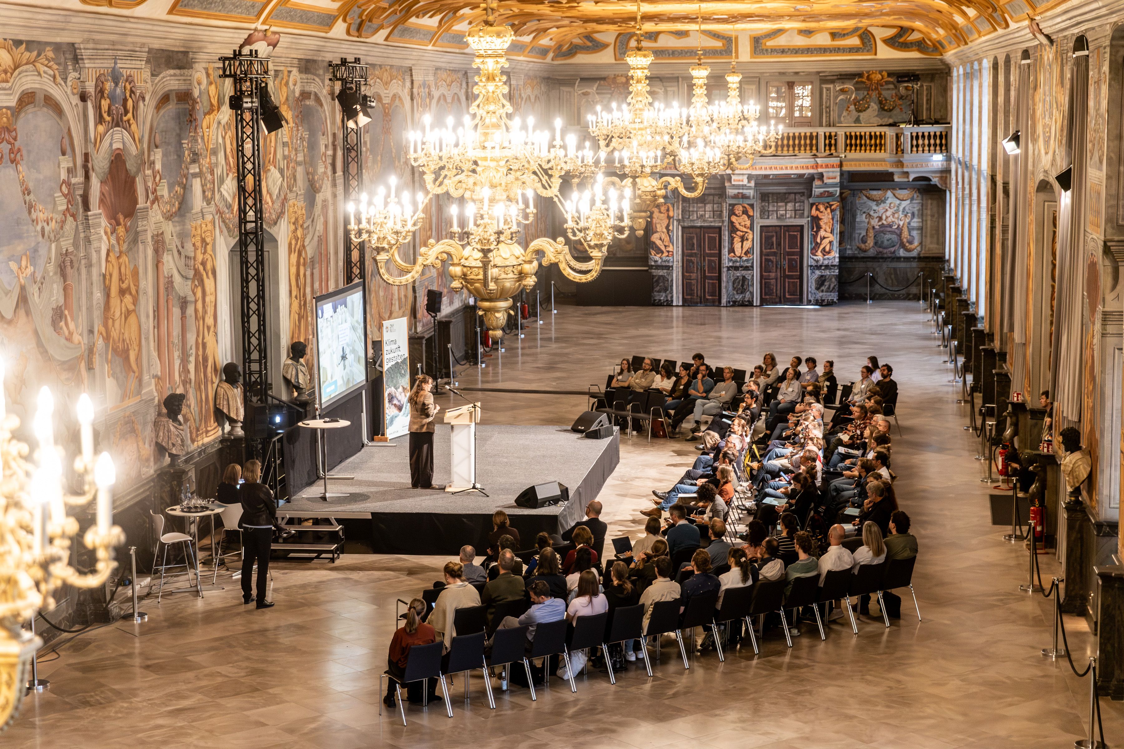 A historic setting, cutting-edge climate research: The Baroque Hall created a special atmosphere.