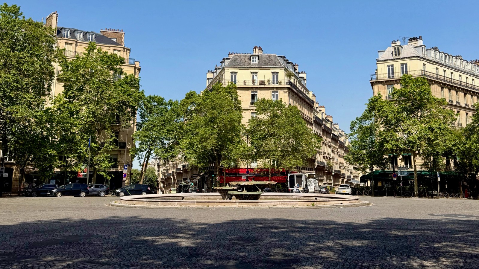 Place Viktor Hugo