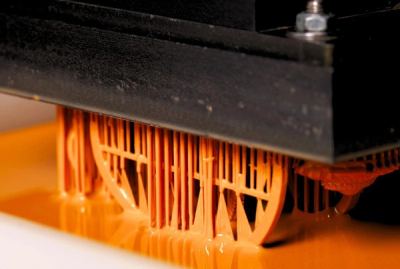 Prints on the build plate, a Colortek finish on 3d