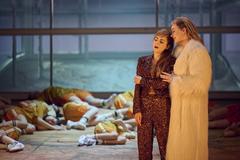 Claudia Muschio (Füchsin), Ida Ränzlöv (Fuchs)